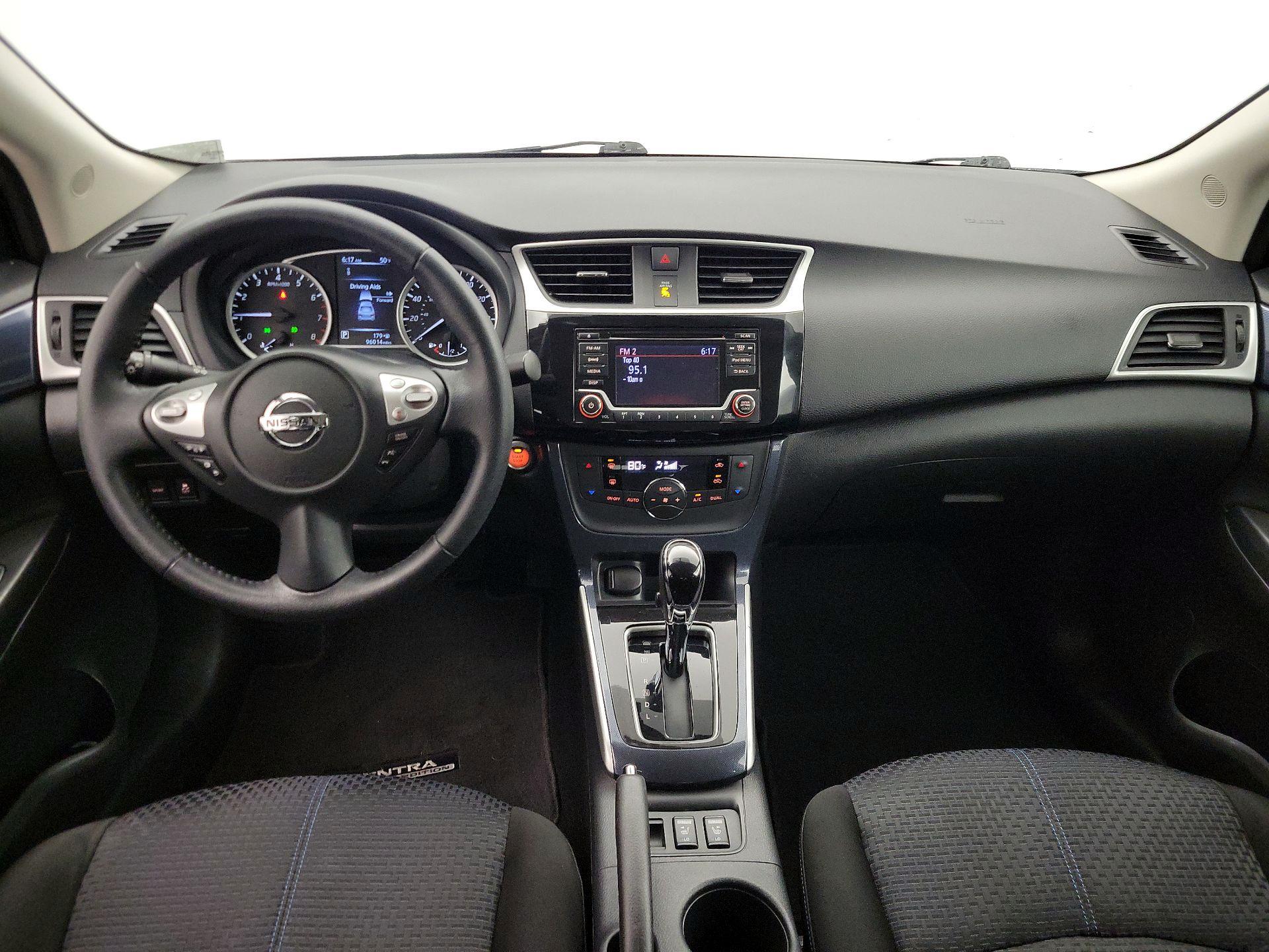 Thumbnail: 2018 Nissan Sentra - 9