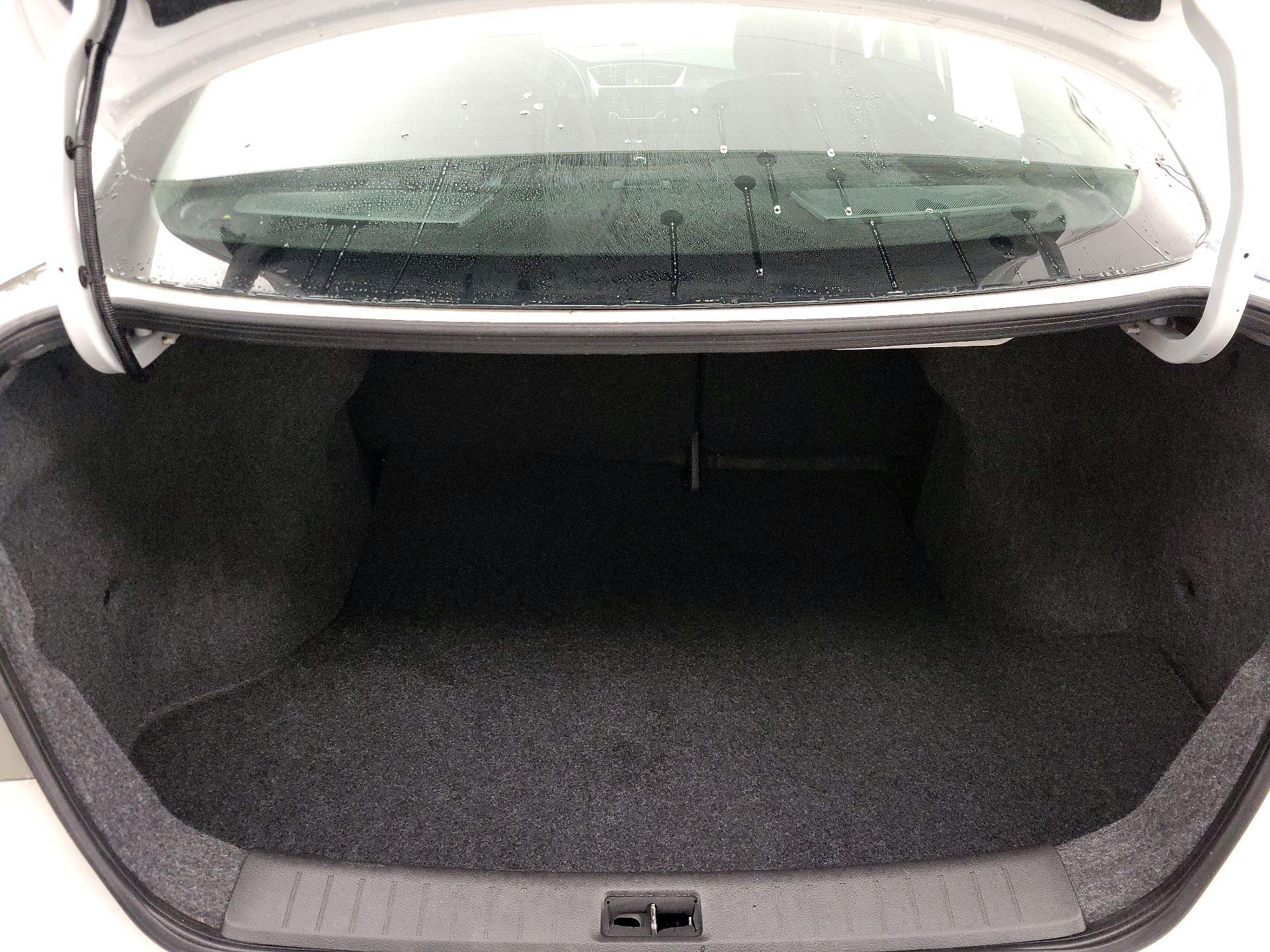 Thumbnail: 2018 Nissan Sentra - 19