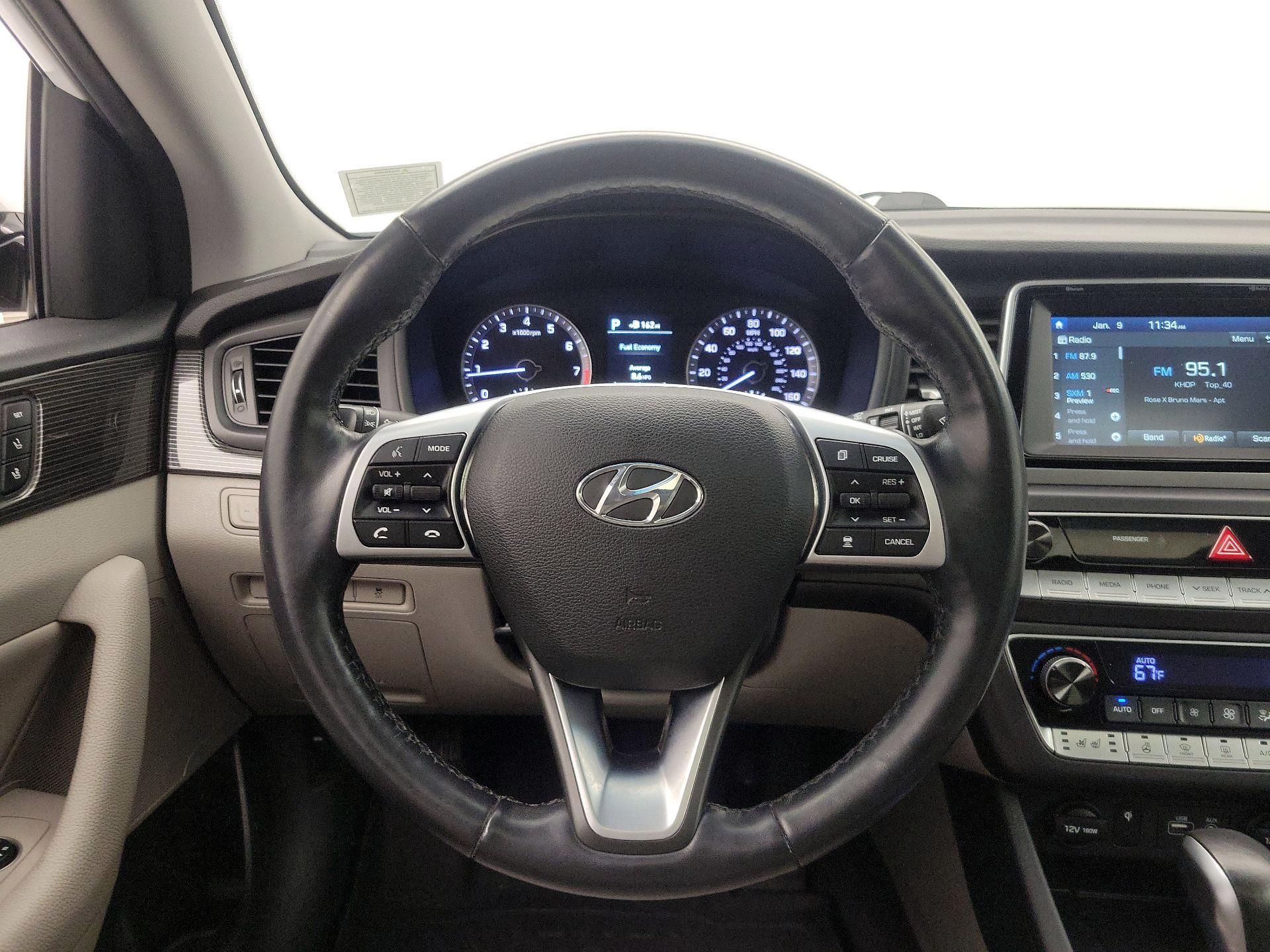 Thumbnail: 2019 Hyundai Sonata - 10