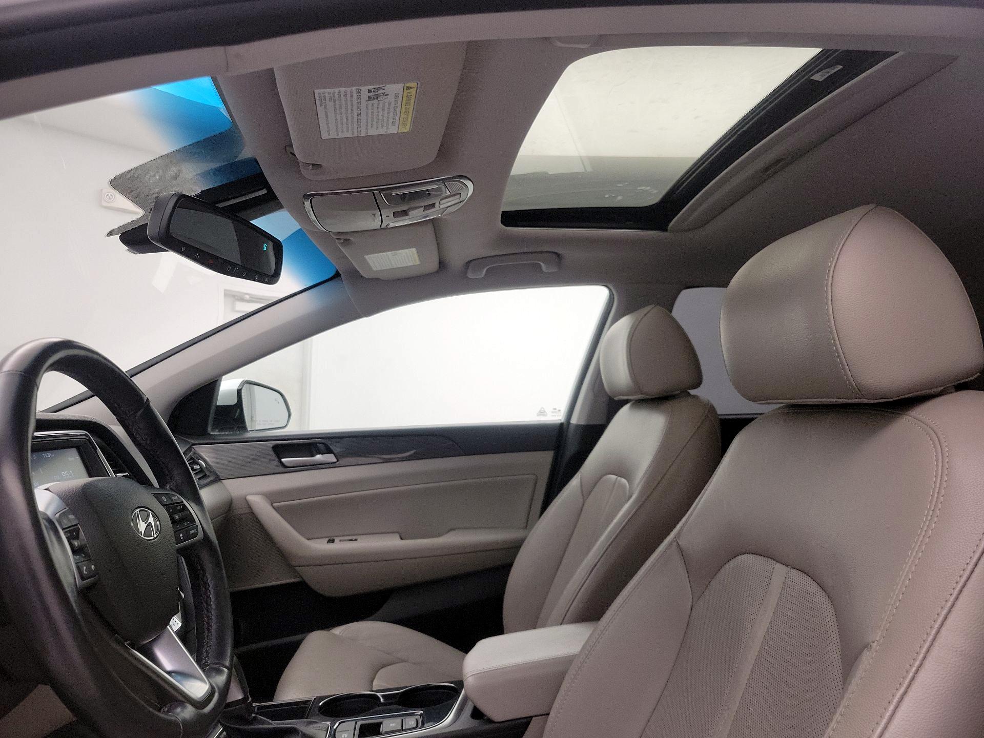 Thumbnail: 2019 Hyundai Sonata - 19