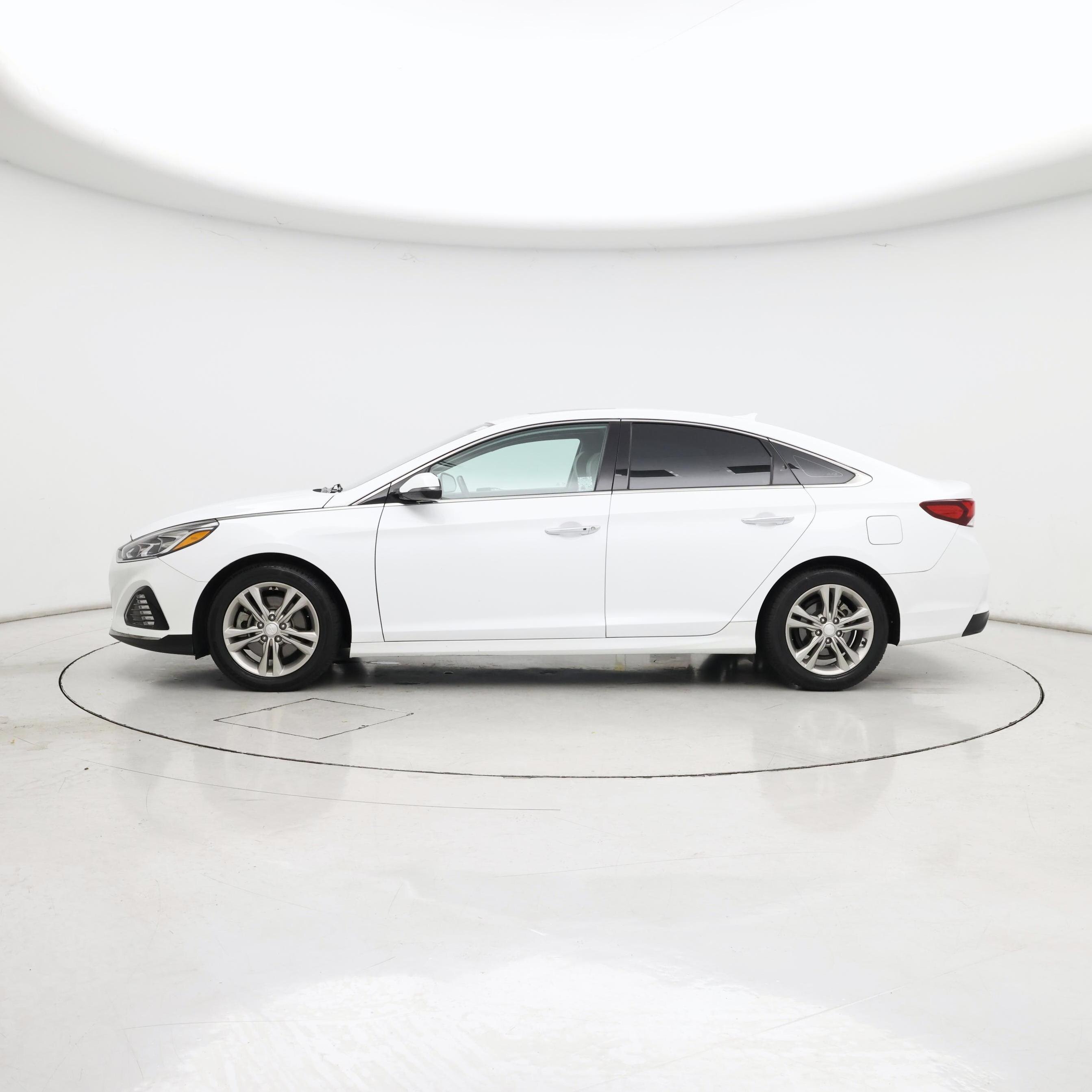 Thumbnail: 2019 Hyundai Sonata - 3