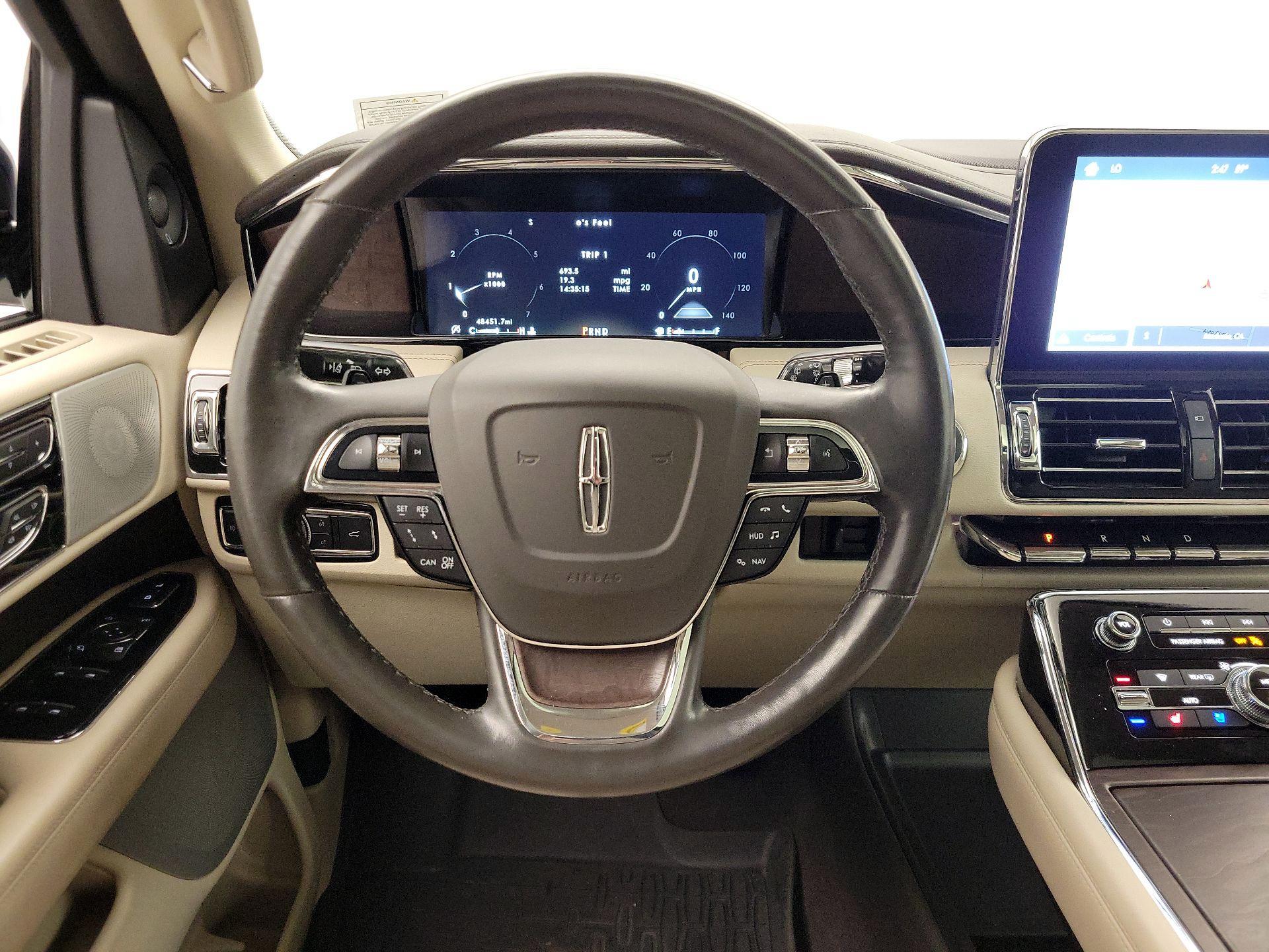 Thumbnail: 2019 Lincoln Navigator - 10