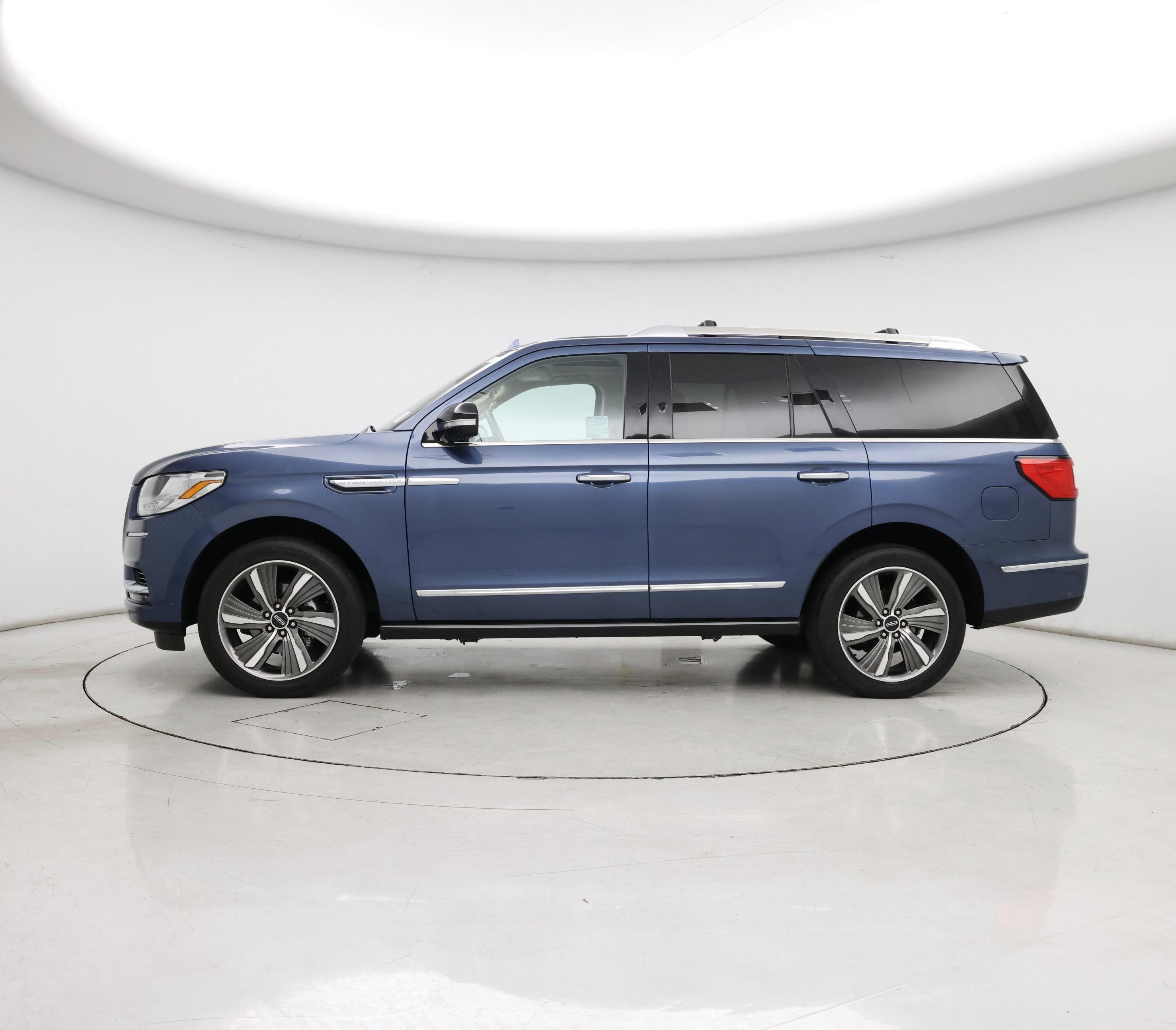 Thumbnail: 2019 Lincoln Navigator - 3