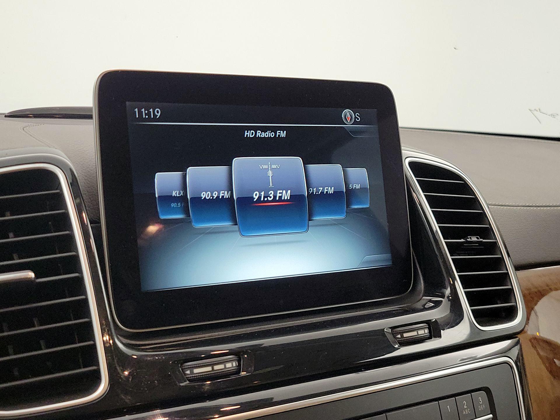 Thumbnail: 2016 Mercedes-Benz GLE - 16