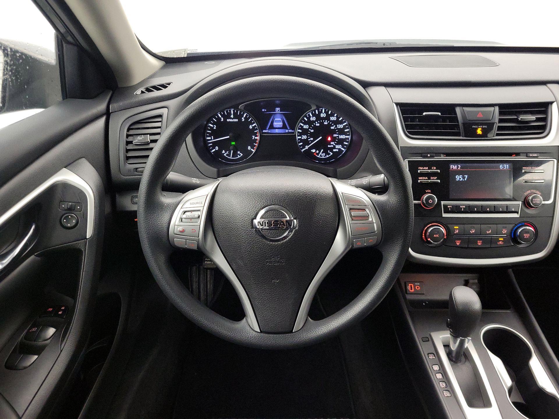 Thumbnail: 2018 Nissan Altima - 10