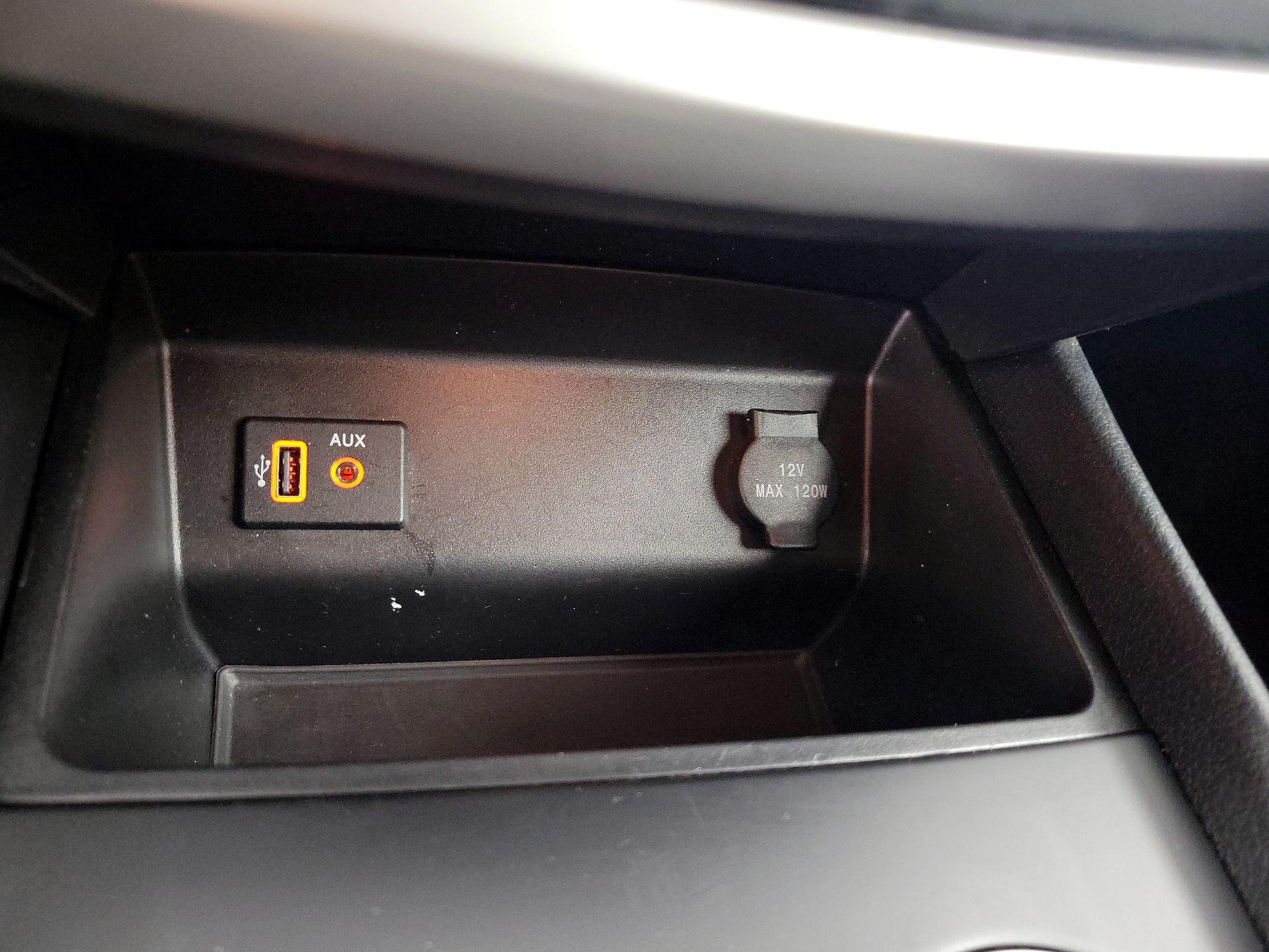 Thumbnail: 2018 Nissan Altima - 18