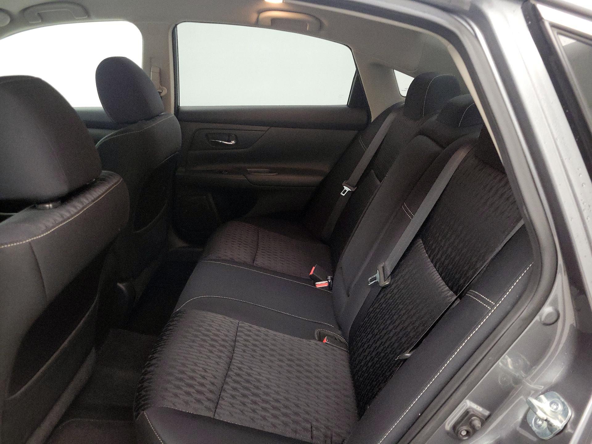 Thumbnail: 2018 Nissan Altima - 19