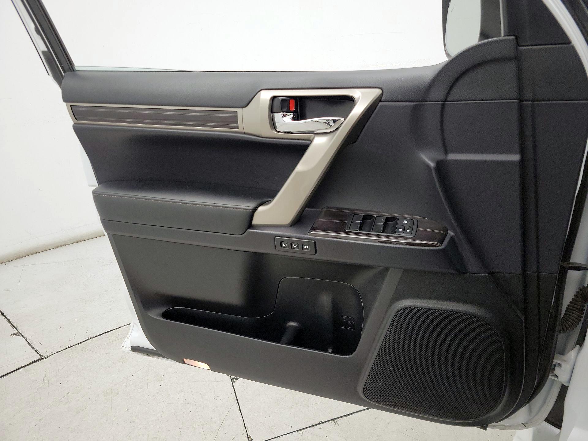 Thumbnail: 2021 Lexus GX - 12