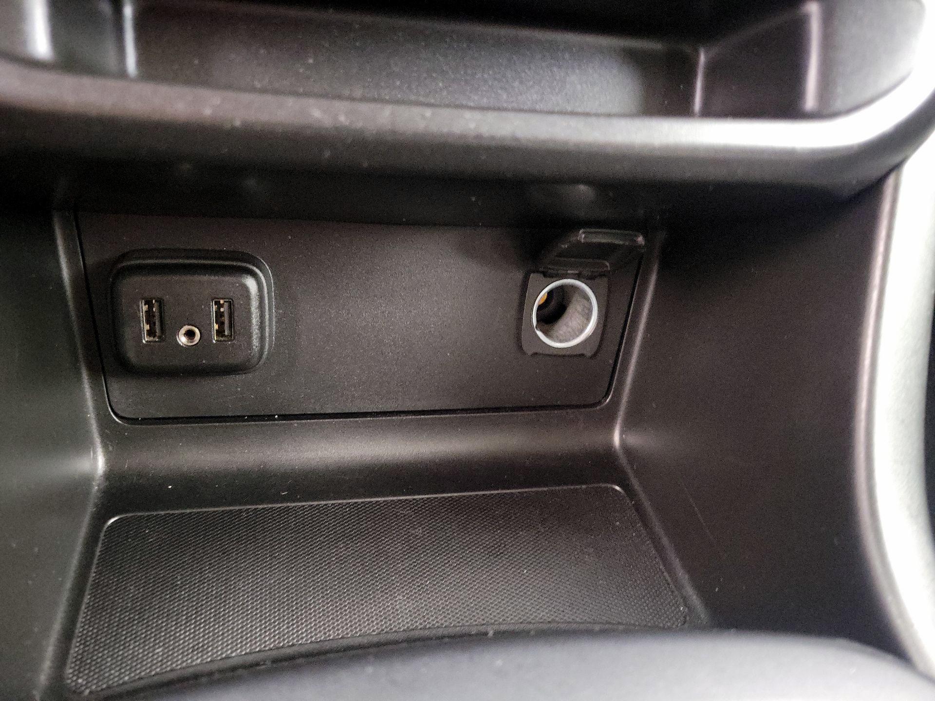 Thumbnail: 2021 Chevrolet Colorado - 18