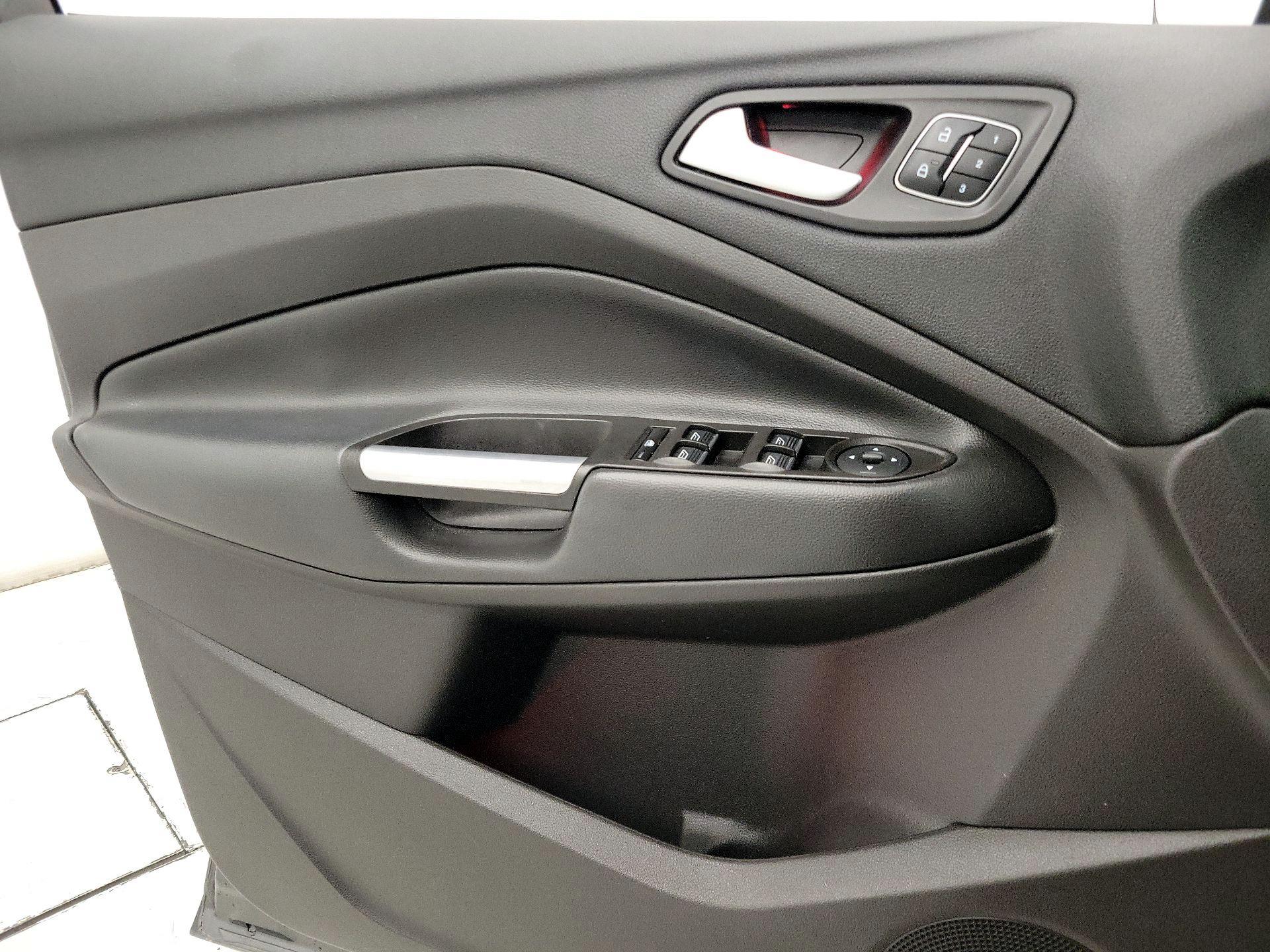 Thumbnail: 2017 Ford Escape - 12