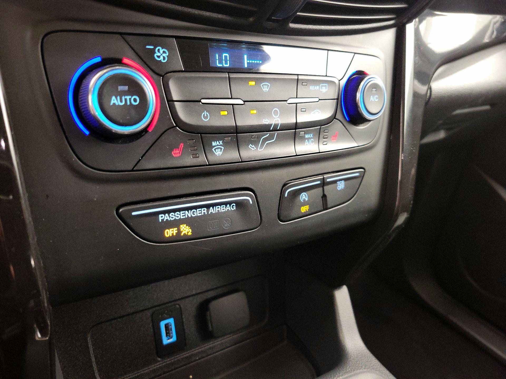 Thumbnail: 2017 Ford Escape - 17