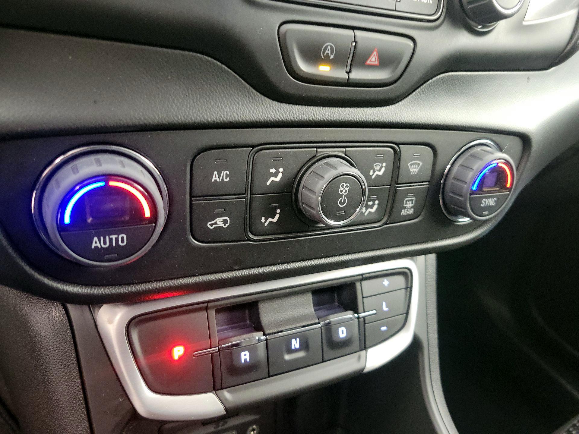 Thumbnail: 2022 GMC Terrain - 16