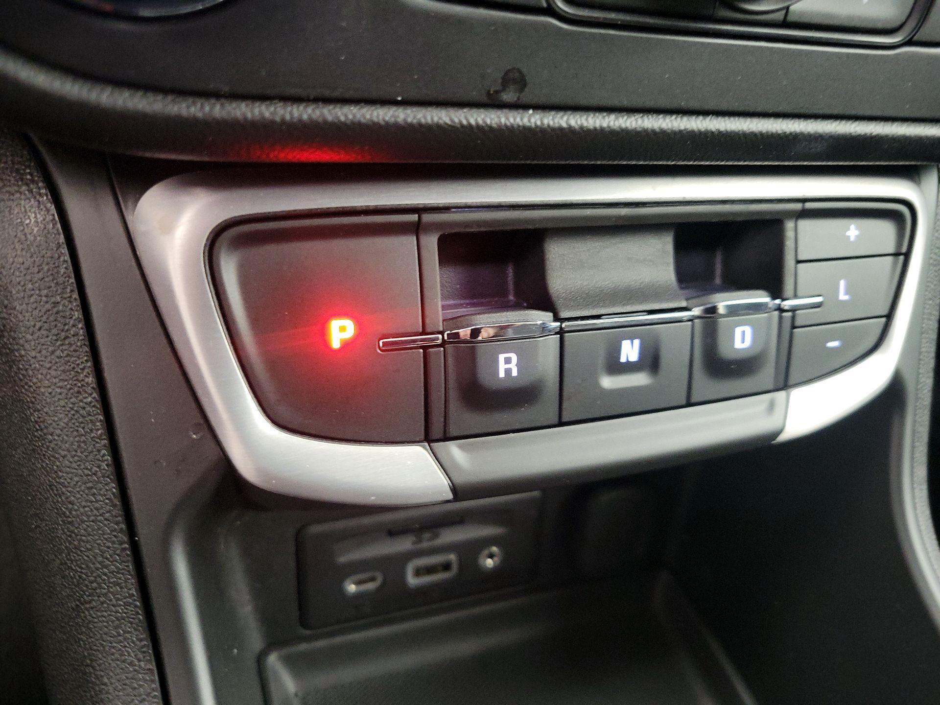 Thumbnail: 2022 GMC Terrain - 17