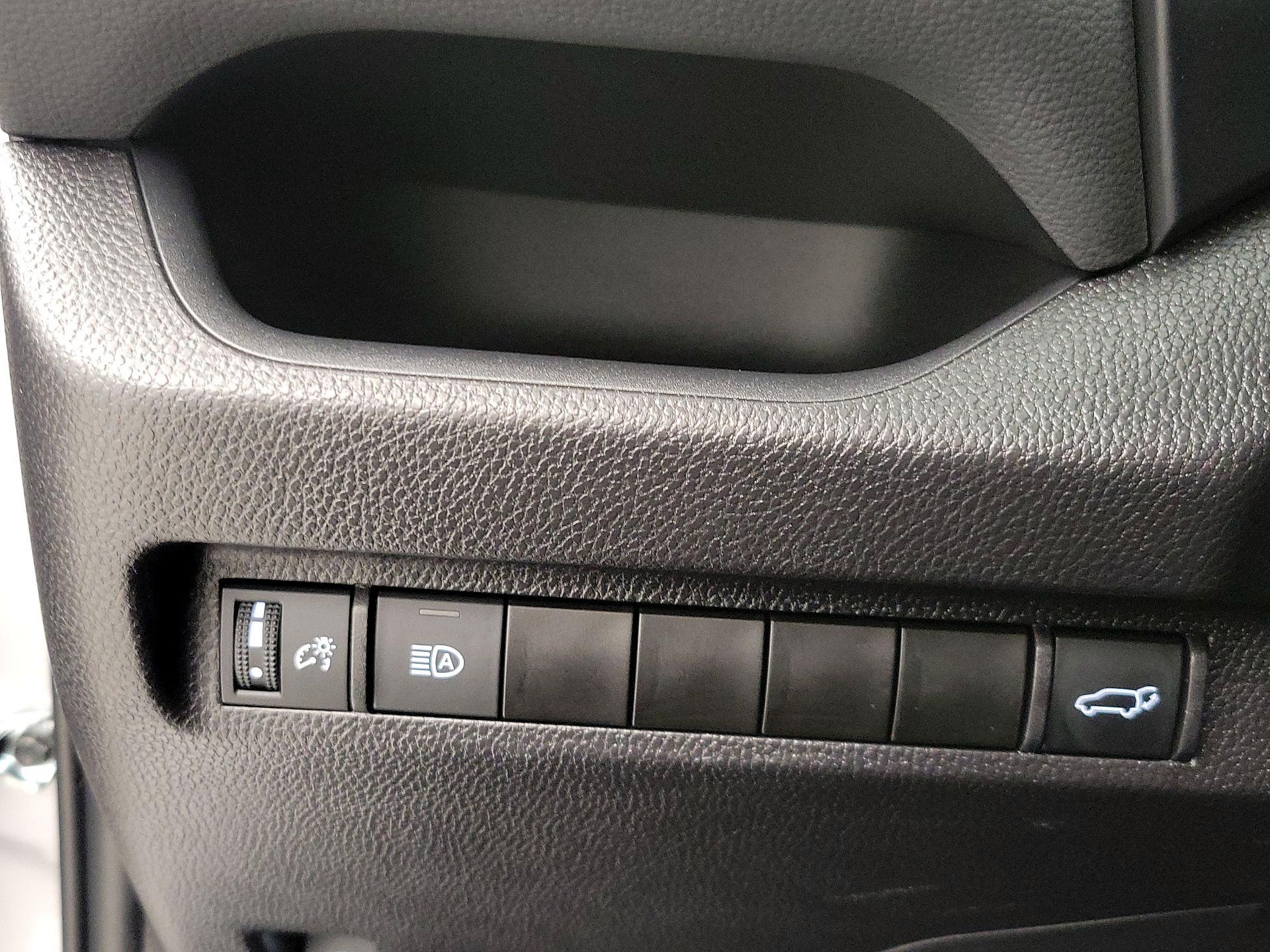 Thumbnail: 2025 Toyota RAV4 - 13