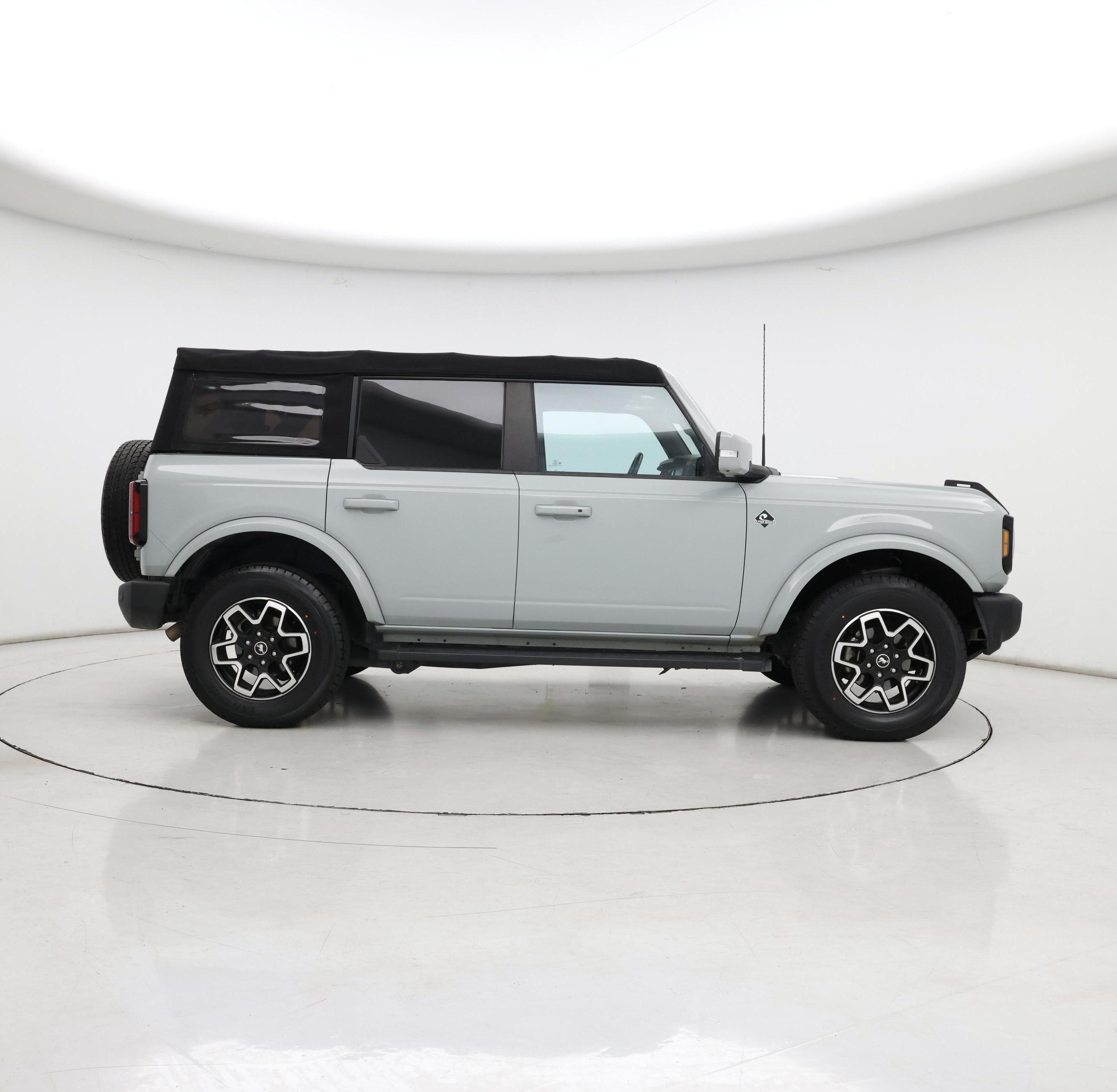 Thumbnail: 2022 Ford Bronco - 7