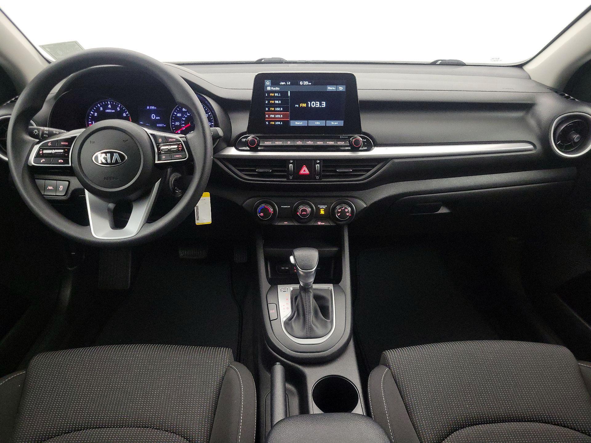 Thumbnail: 2020 Kia Forte - 9