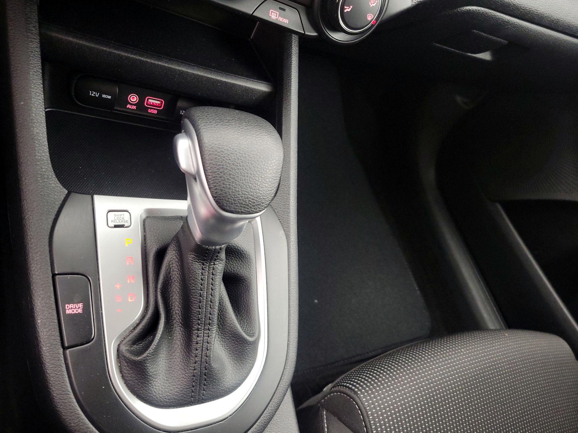 Thumbnail: 2020 Kia Forte - 17