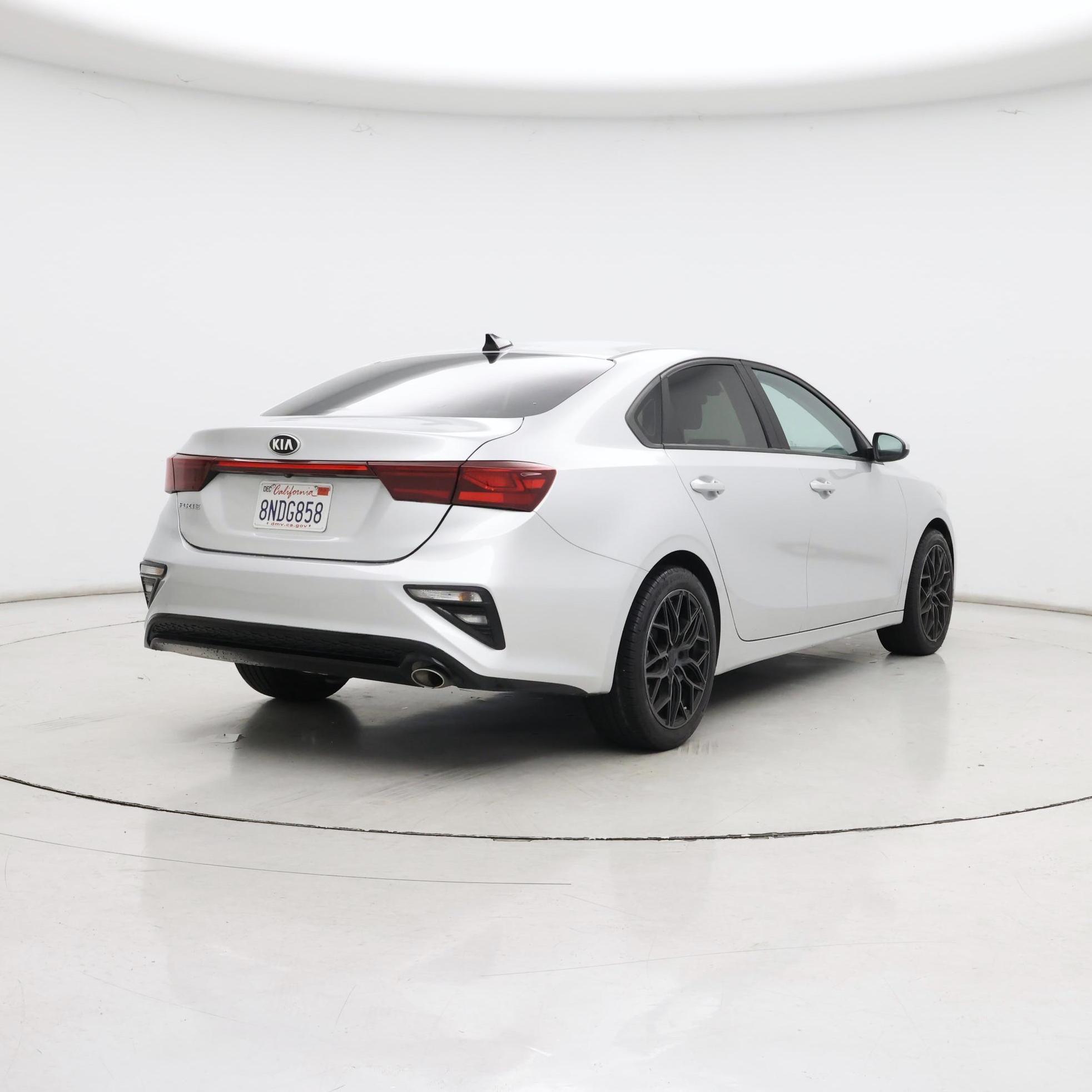 Thumbnail: 2020 Kia Forte - 8