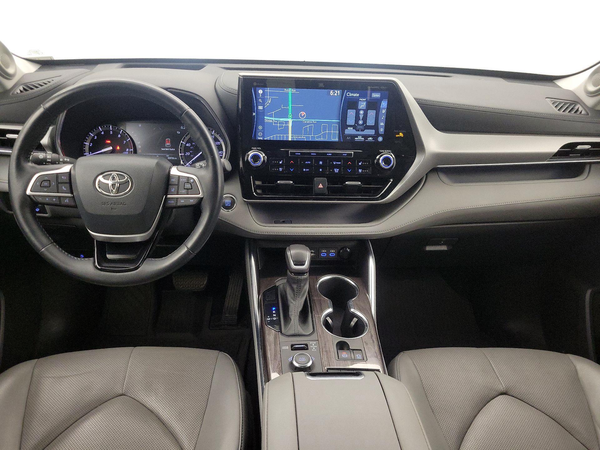 Thumbnail: 2022 Toyota Highlander - 9