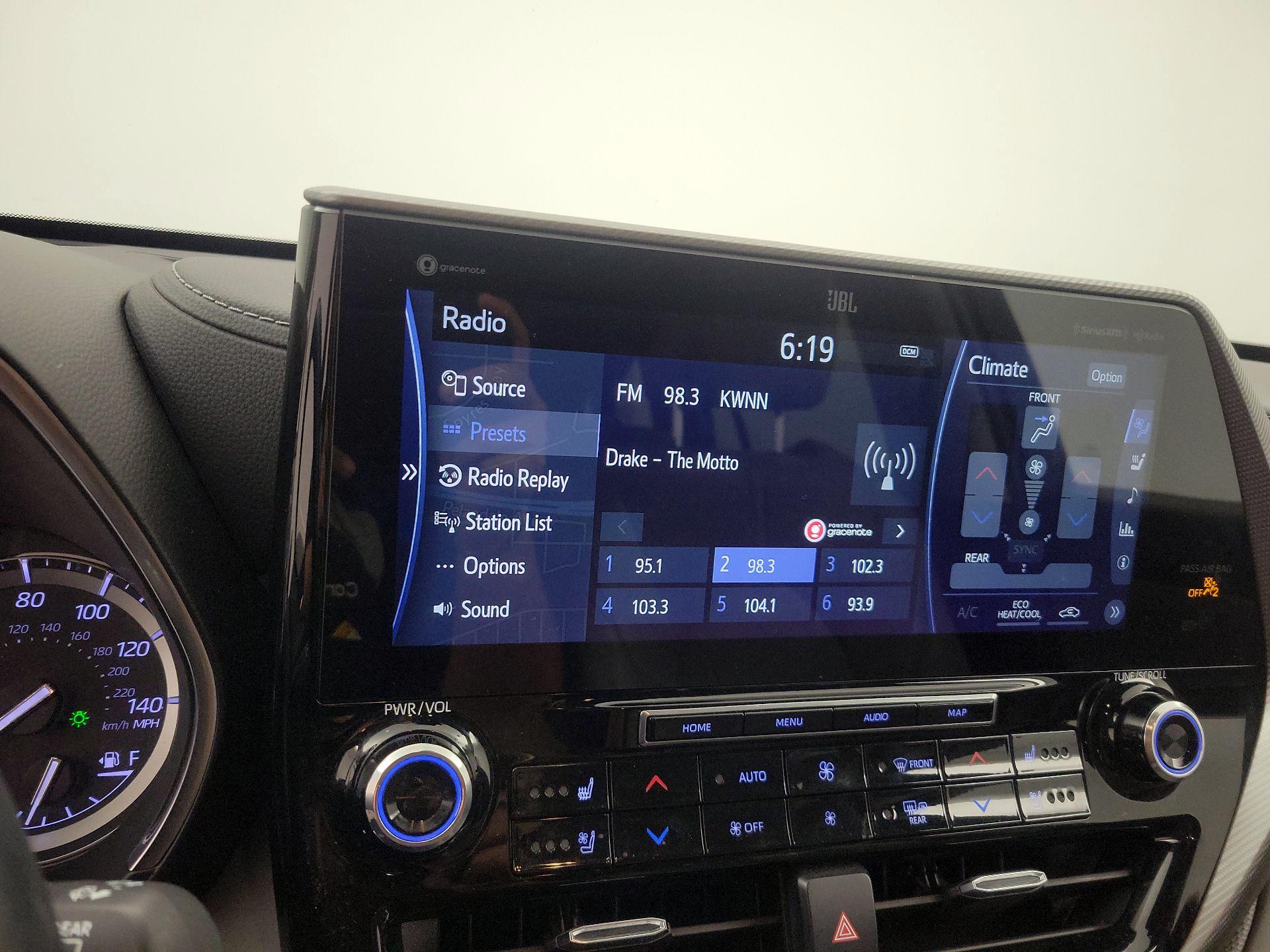 Thumbnail: 2022 Toyota Highlander - 16