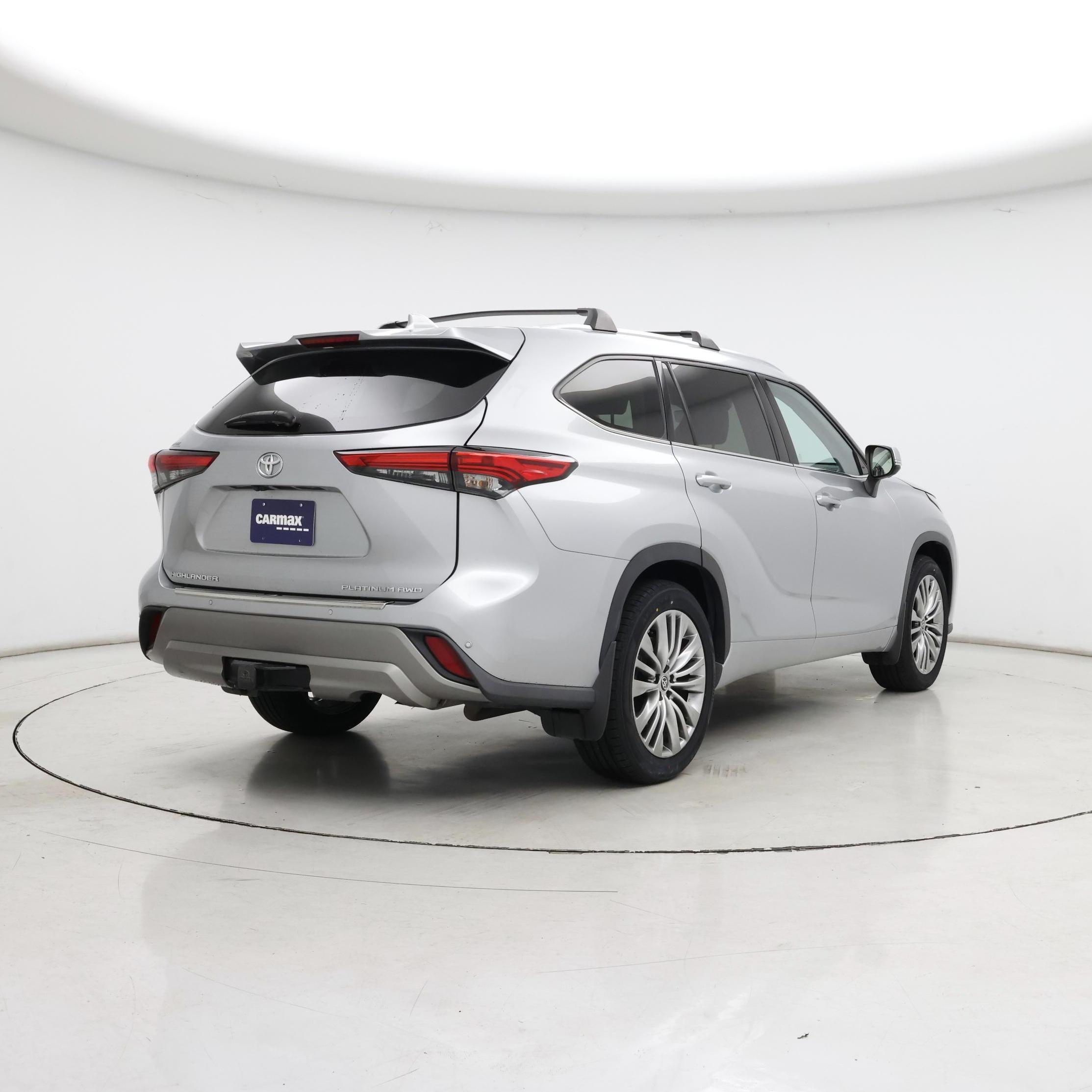 Thumbnail: 2022 Toyota Highlander - 8