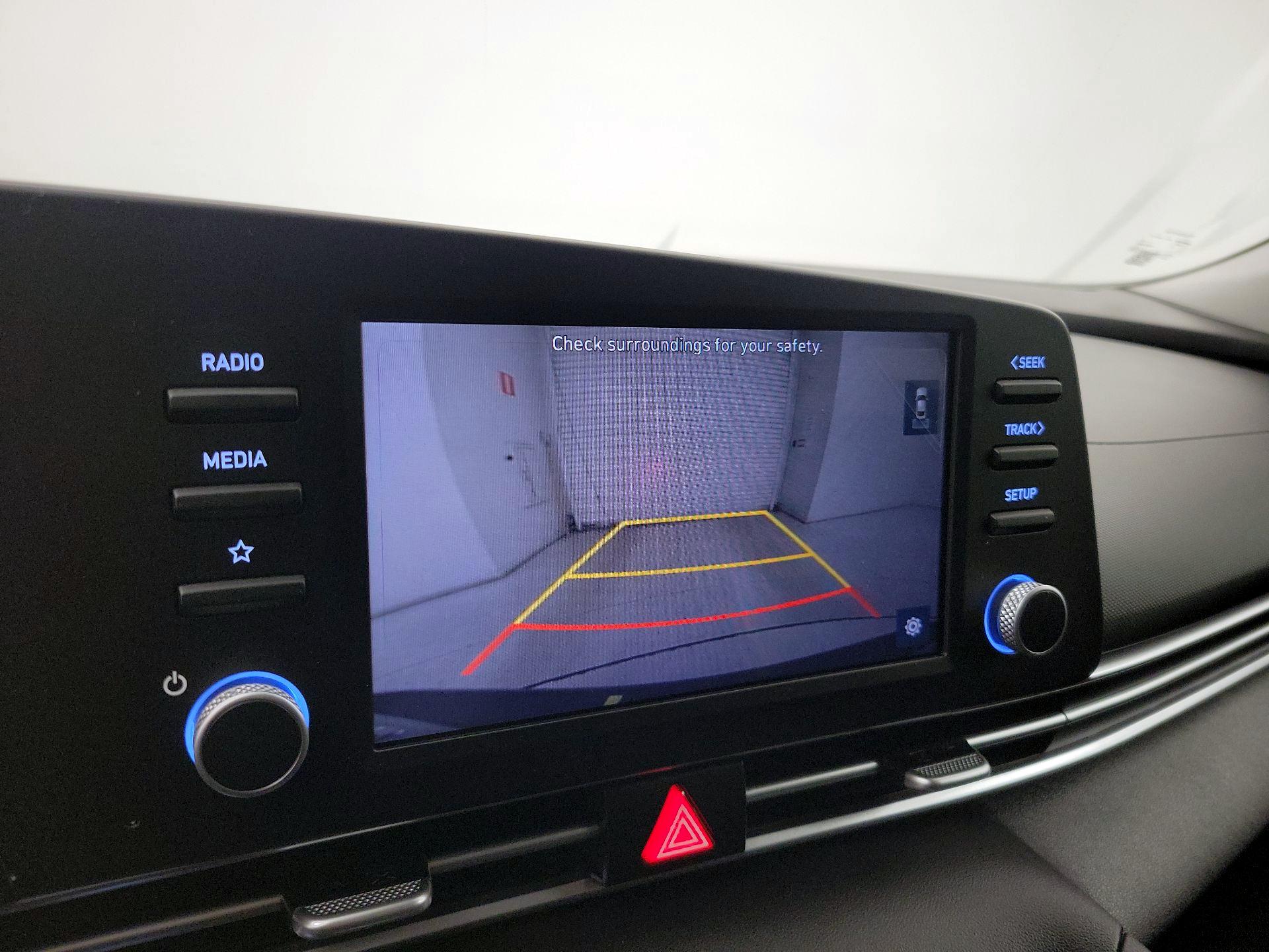 Thumbnail: 2022 Hyundai Elantra - 14