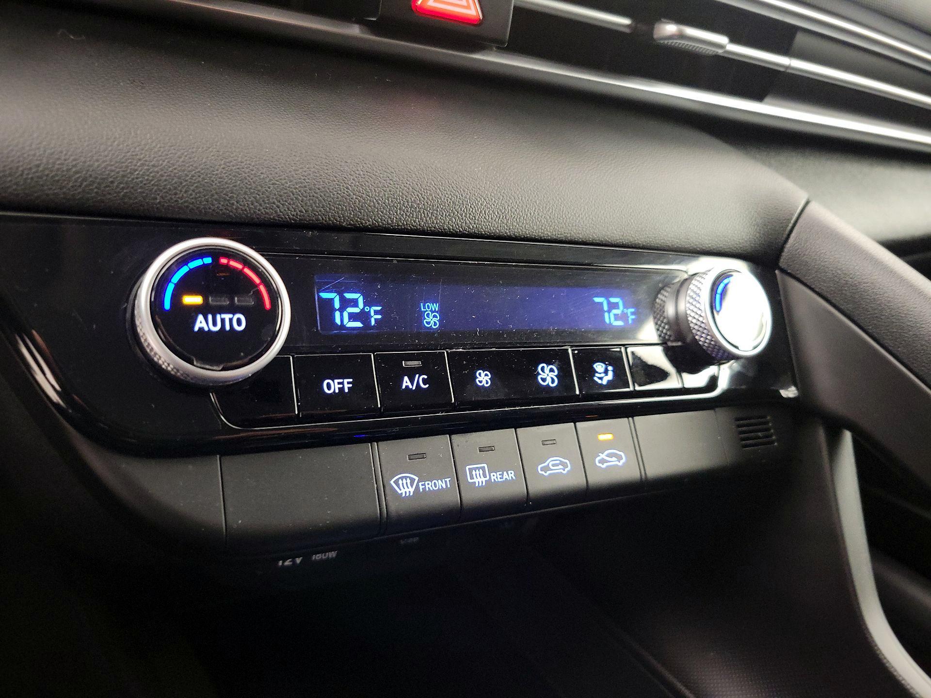 Thumbnail: 2022 Hyundai Elantra - 16