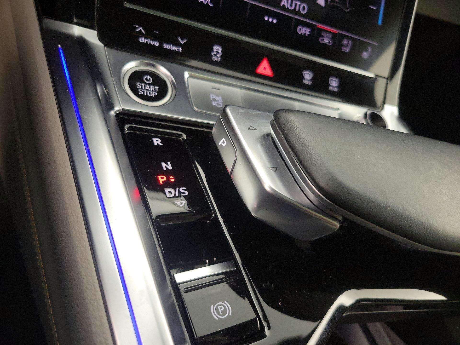 Thumbnail: 2022 Audi e-tron - 18