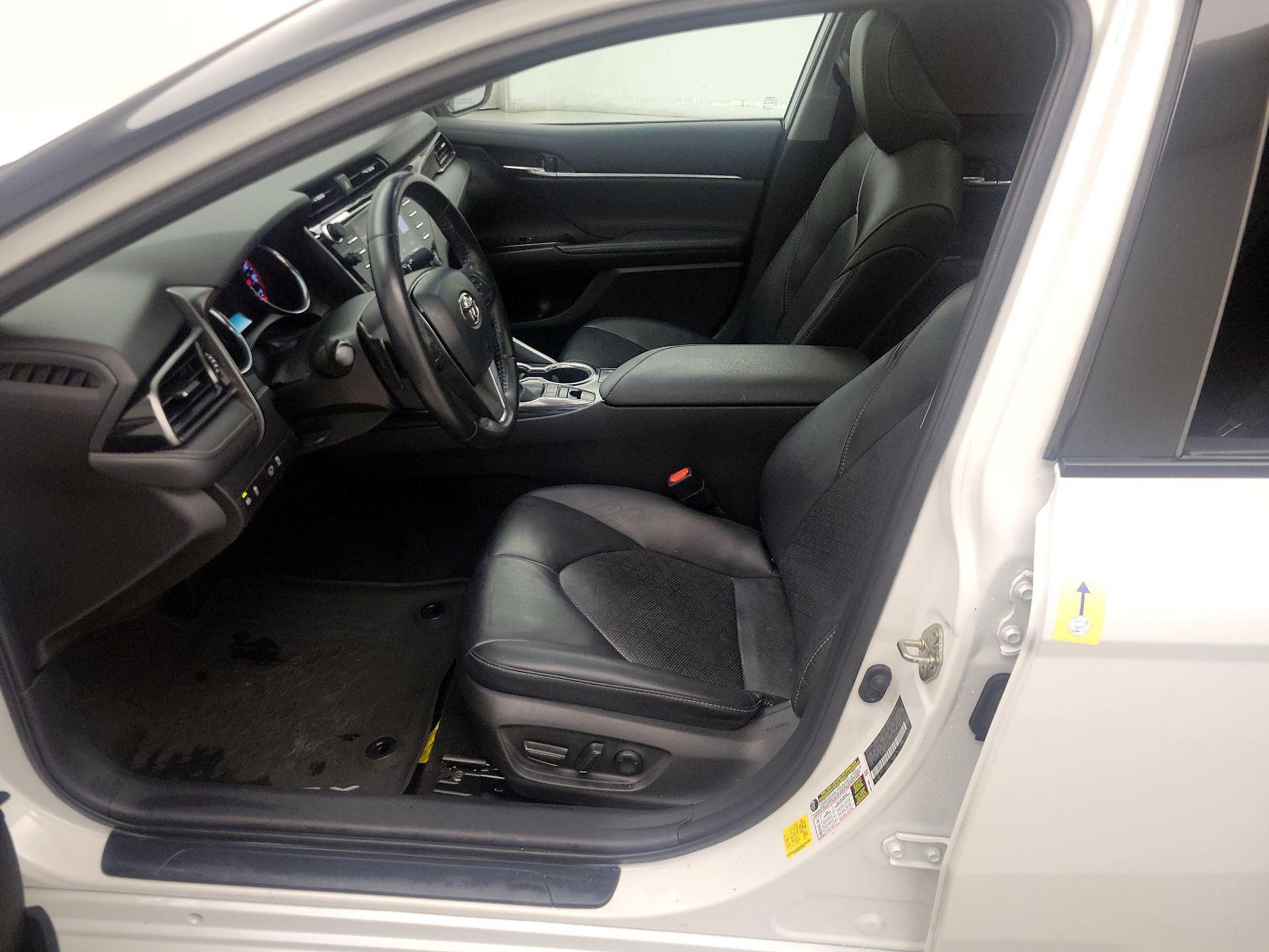 Thumbnail: 2020 Toyota Camry - 11