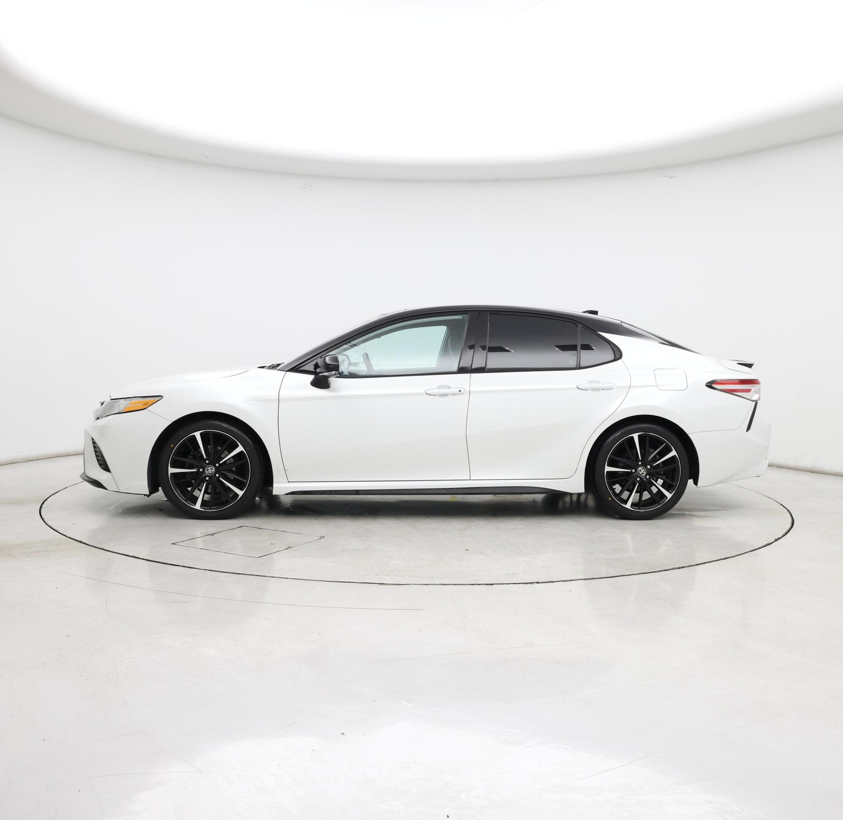 Thumbnail: 2020 Toyota Camry - 3