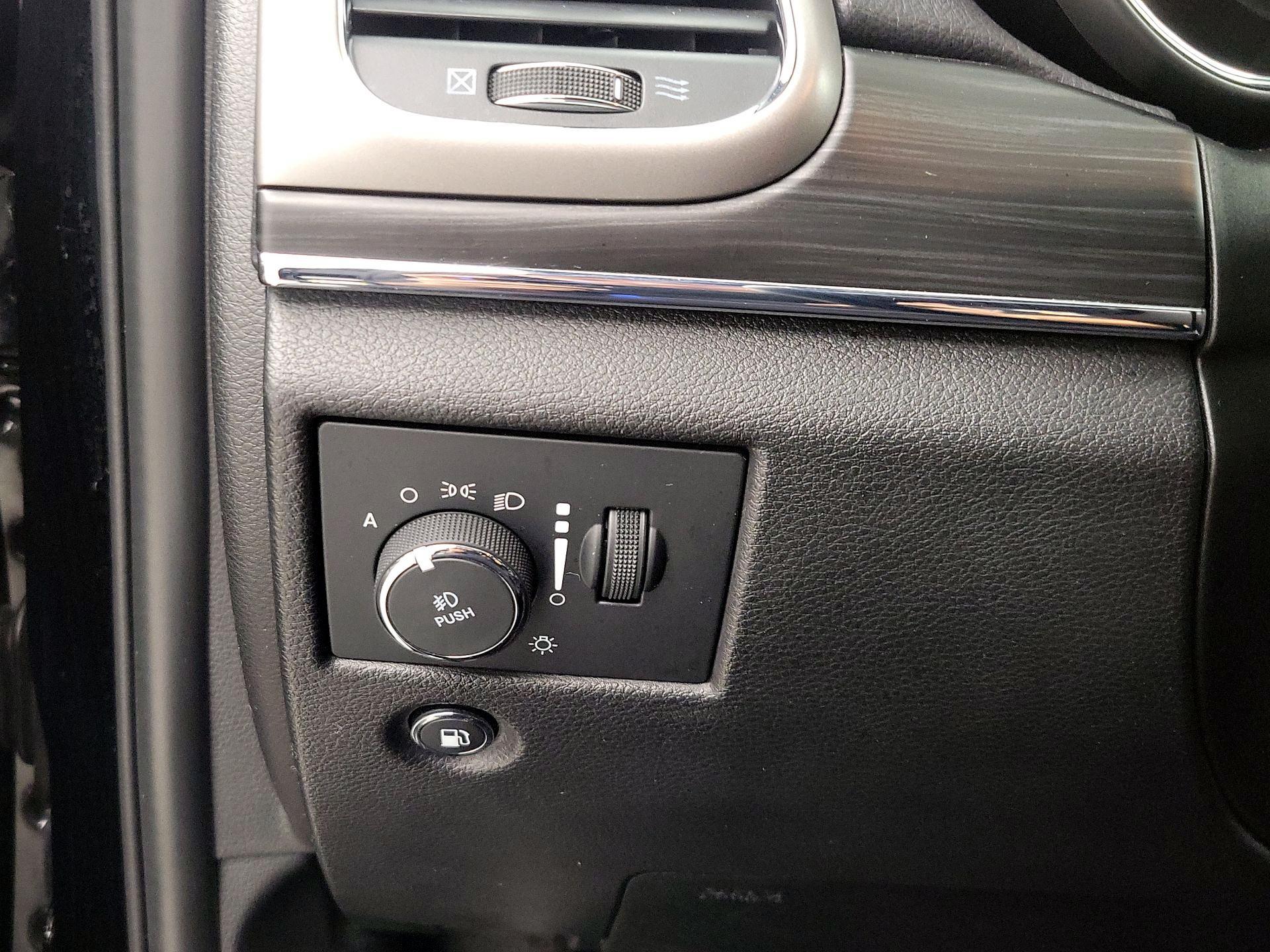 Thumbnail: 2021 Jeep Grand Cherokee - 13