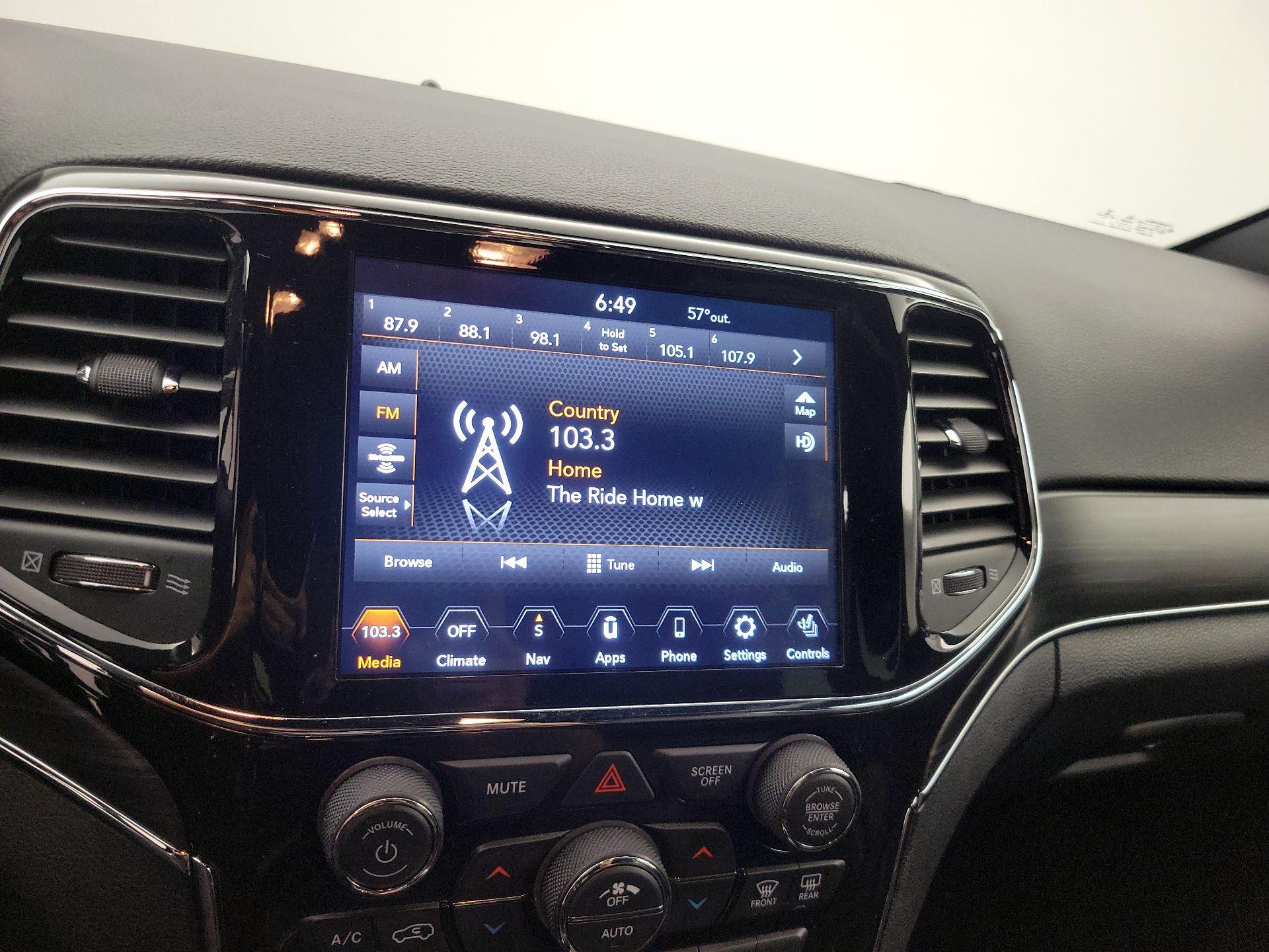 Thumbnail: 2021 Jeep Grand Cherokee - 16