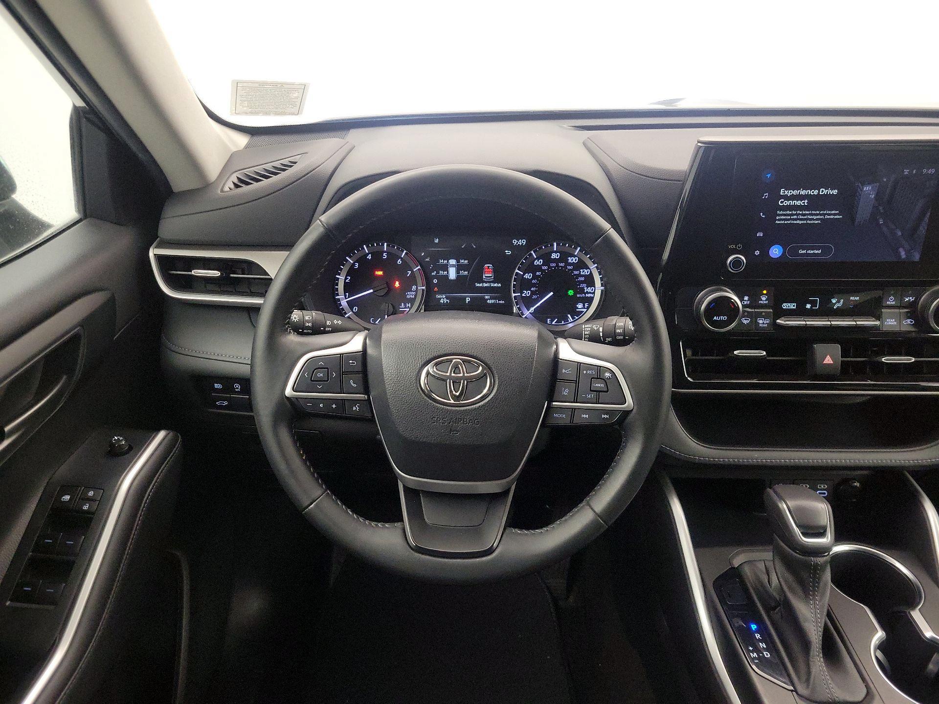 Thumbnail: 2023 Toyota Highlander - 10