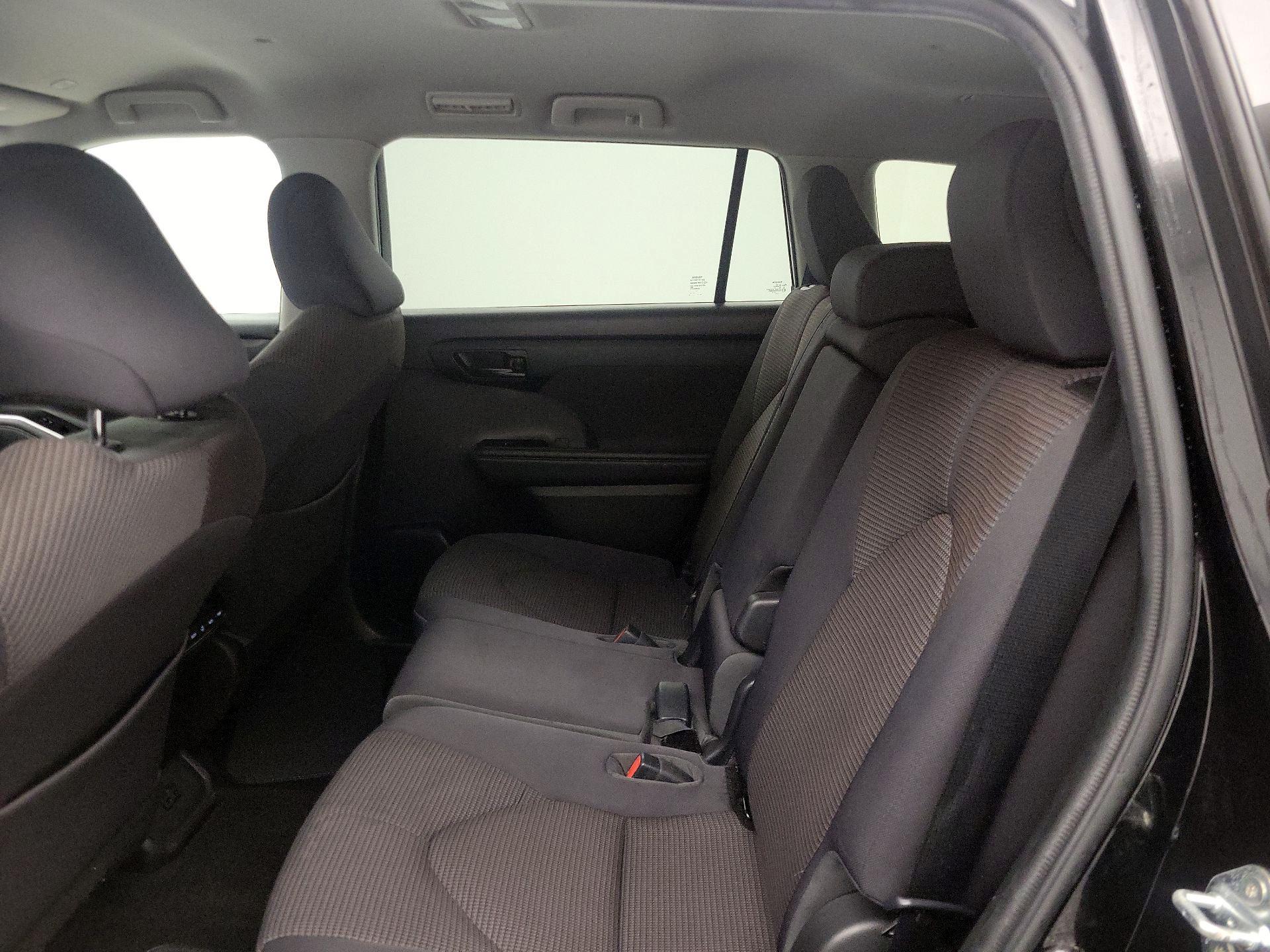 Thumbnail: 2023 Toyota Highlander - 19