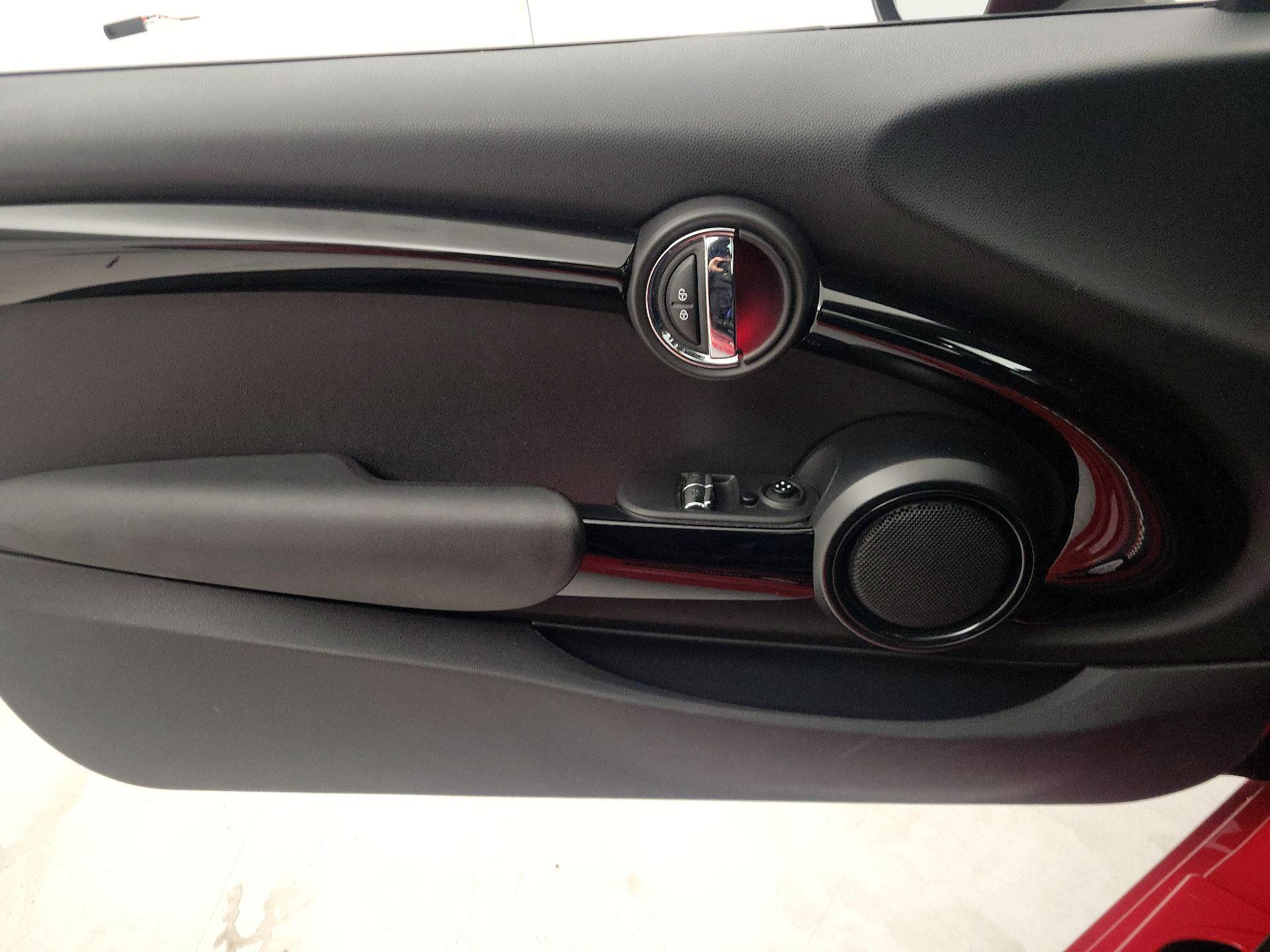 Thumbnail: 2019 MINI Cooper Hardtop - 12