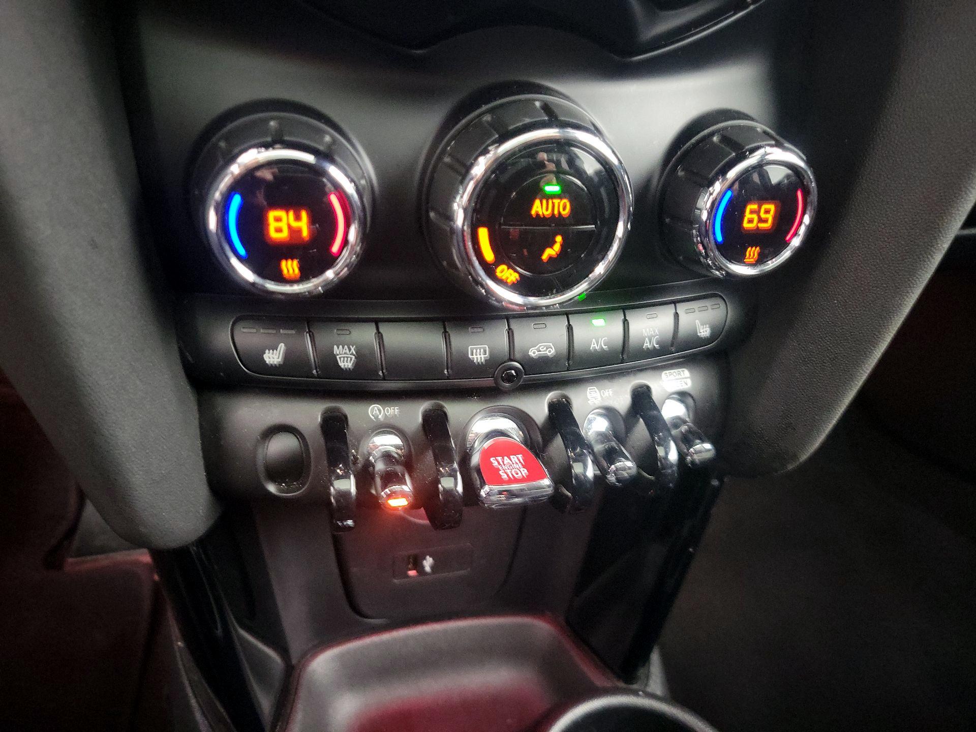 Thumbnail: 2019 MINI Cooper Hardtop - 16