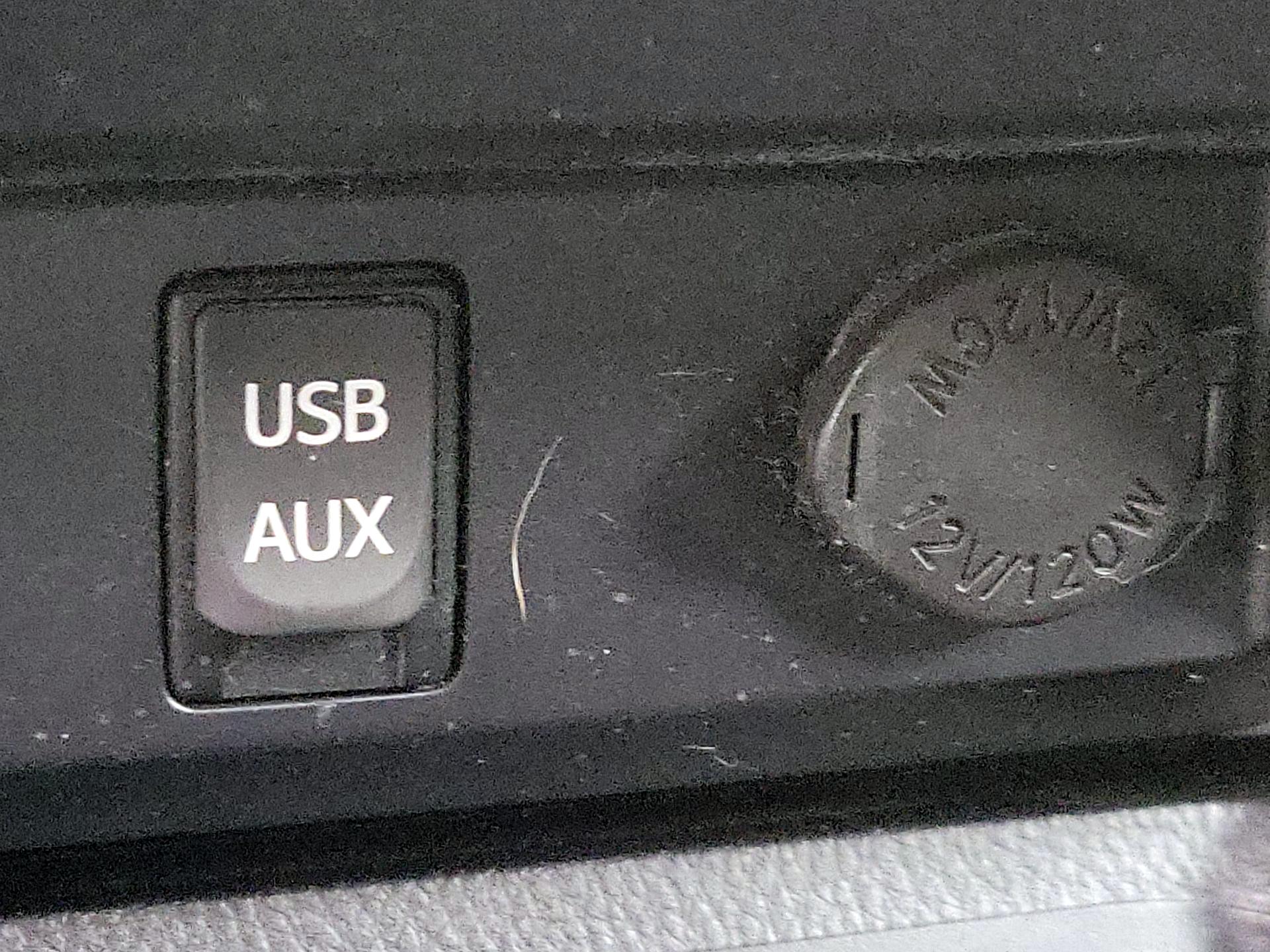 Thumbnail: 2015 Toyota Tundra - 19