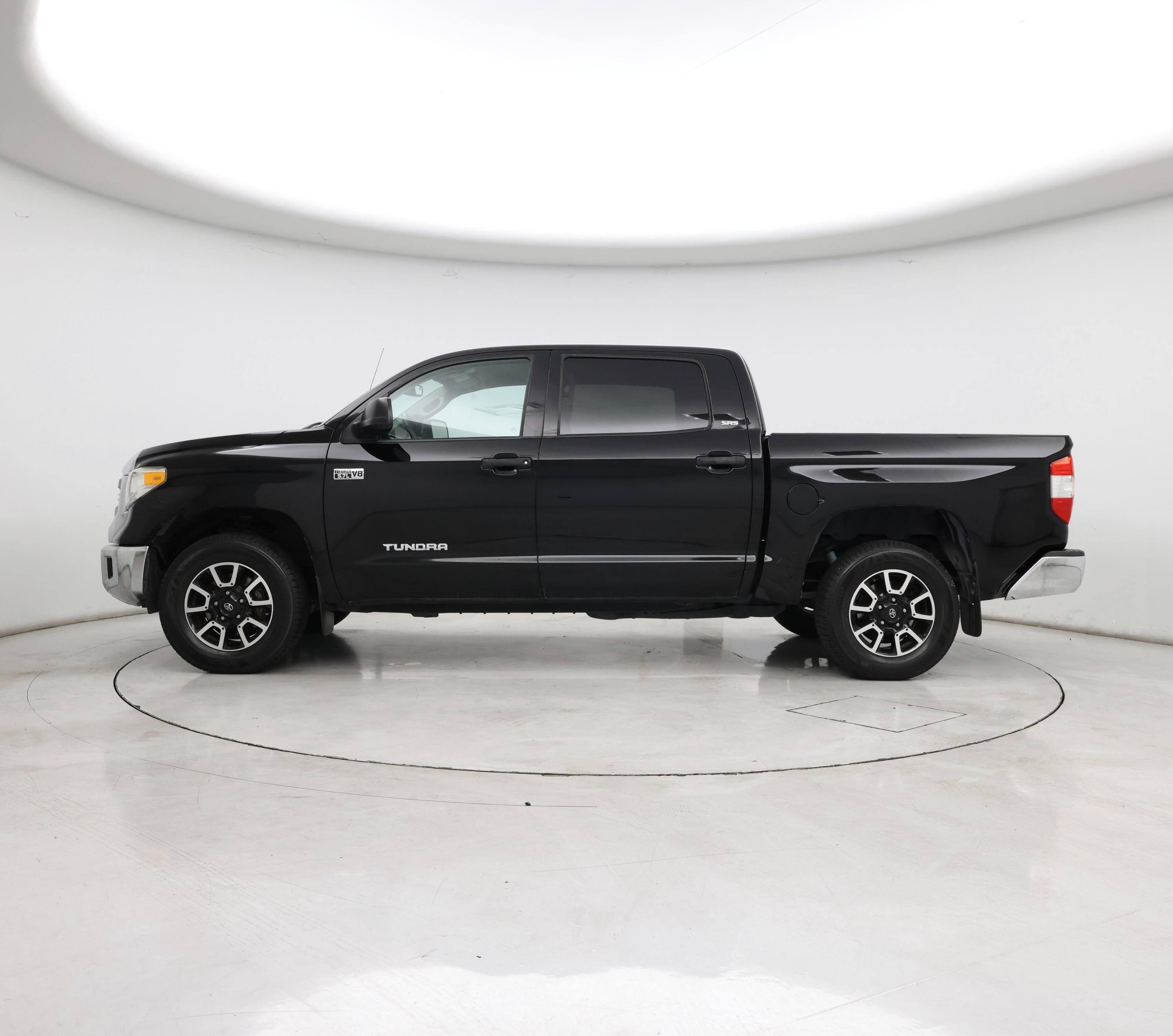 Thumbnail: 2015 Toyota Tundra - 3
