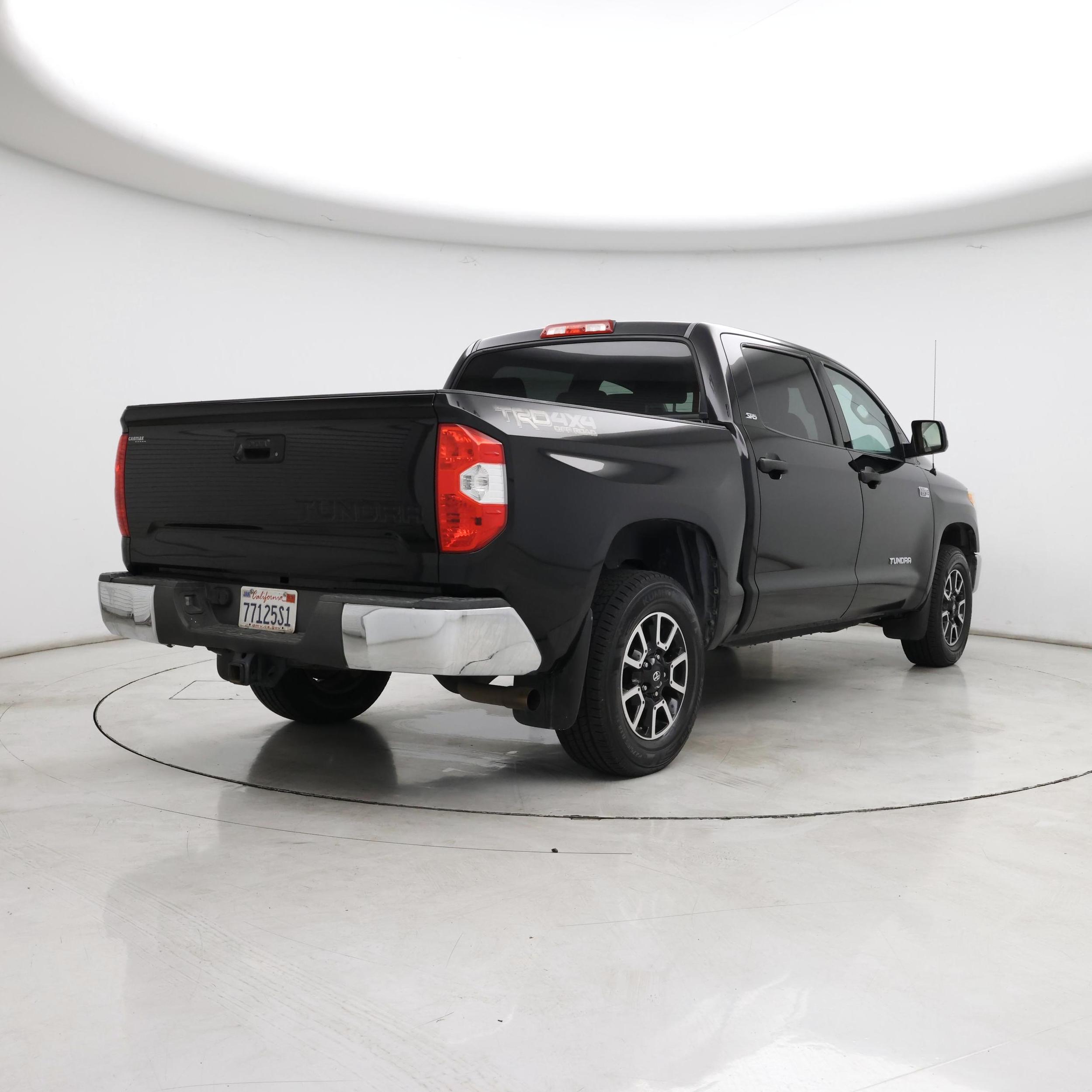 Thumbnail: 2015 Toyota Tundra - 8