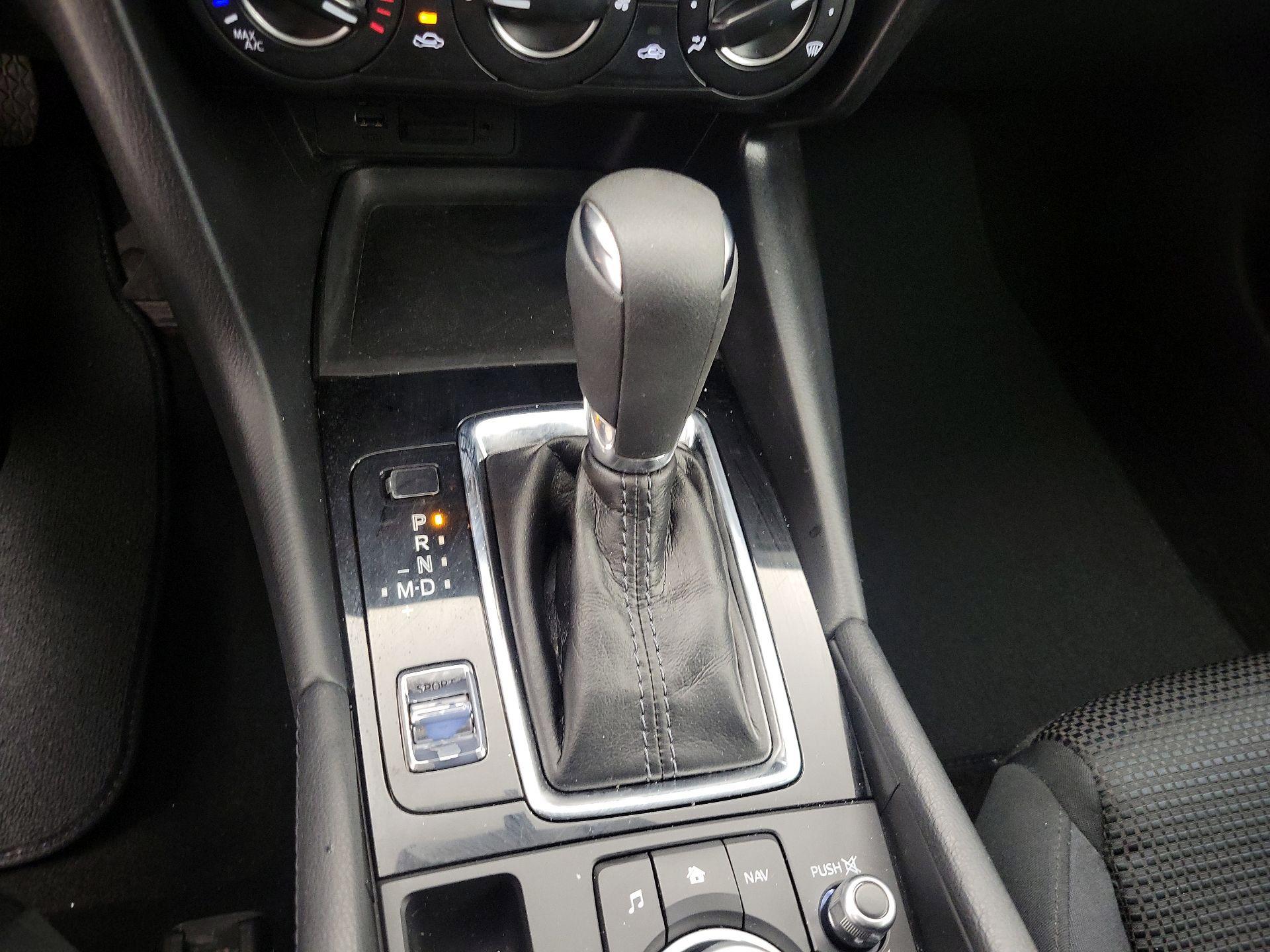 Thumbnail: 2017 Mazda Mazda3 - 17