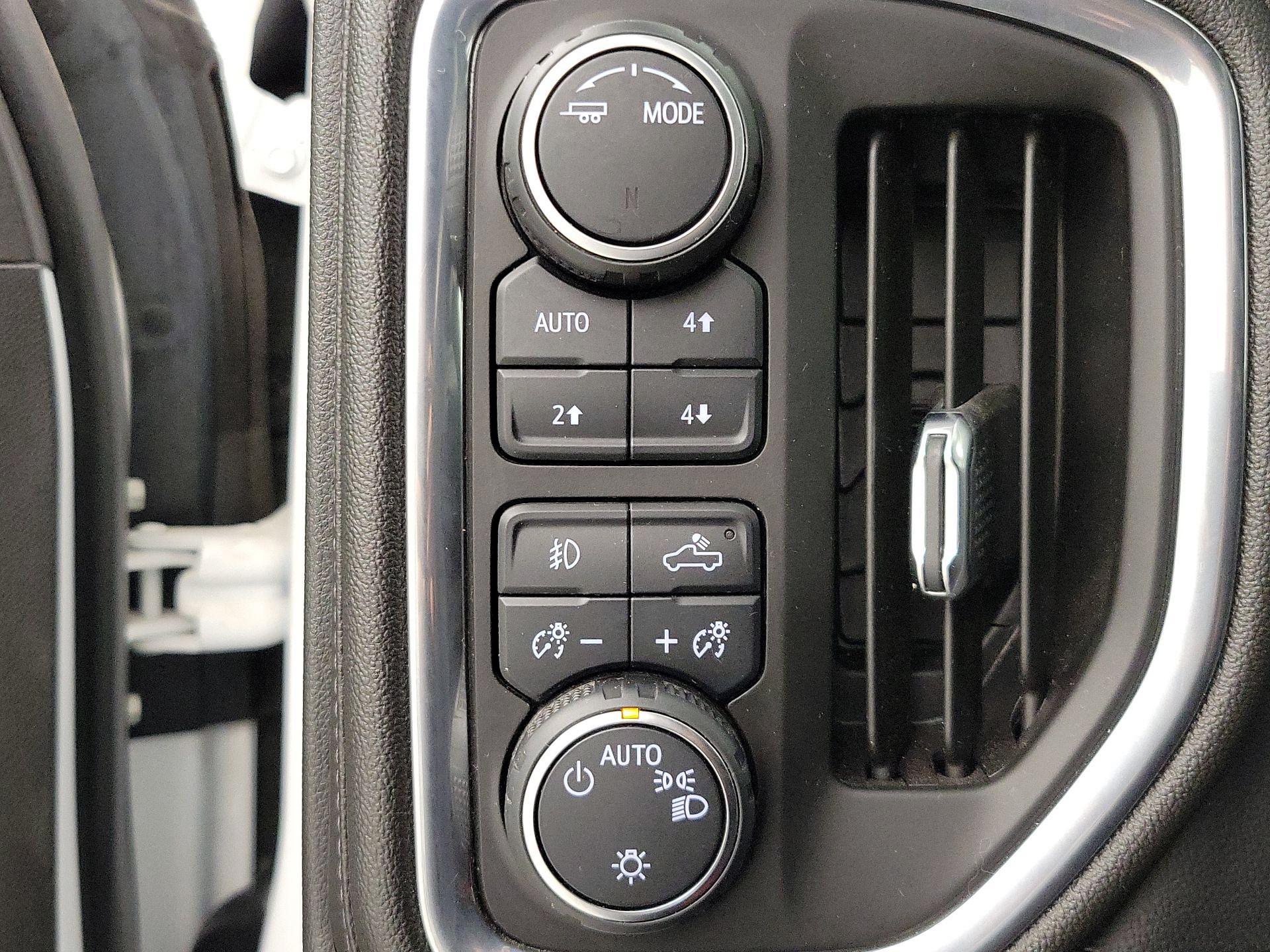 Thumbnail: 2021 Chevrolet Silverado 1500 - 13