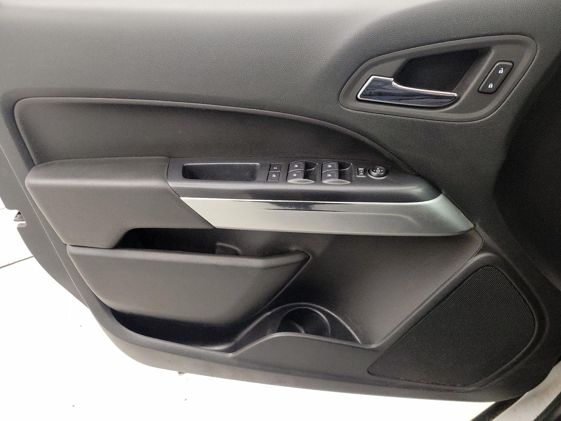 Thumbnail: 2022 Chevrolet Colorado - 12