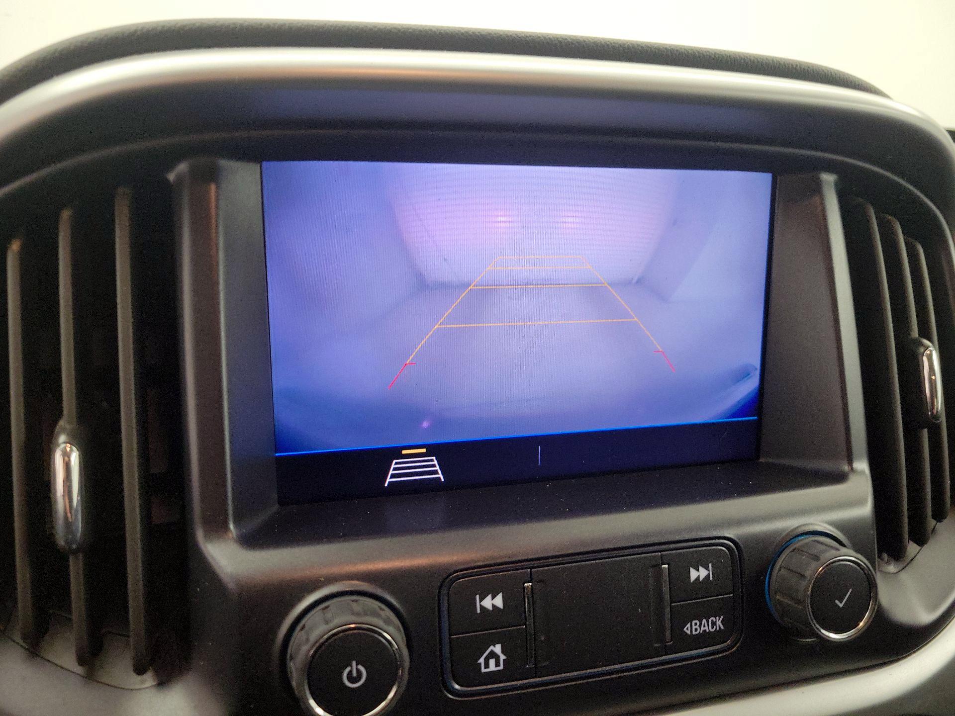 Thumbnail: 2022 Chevrolet Colorado - 14