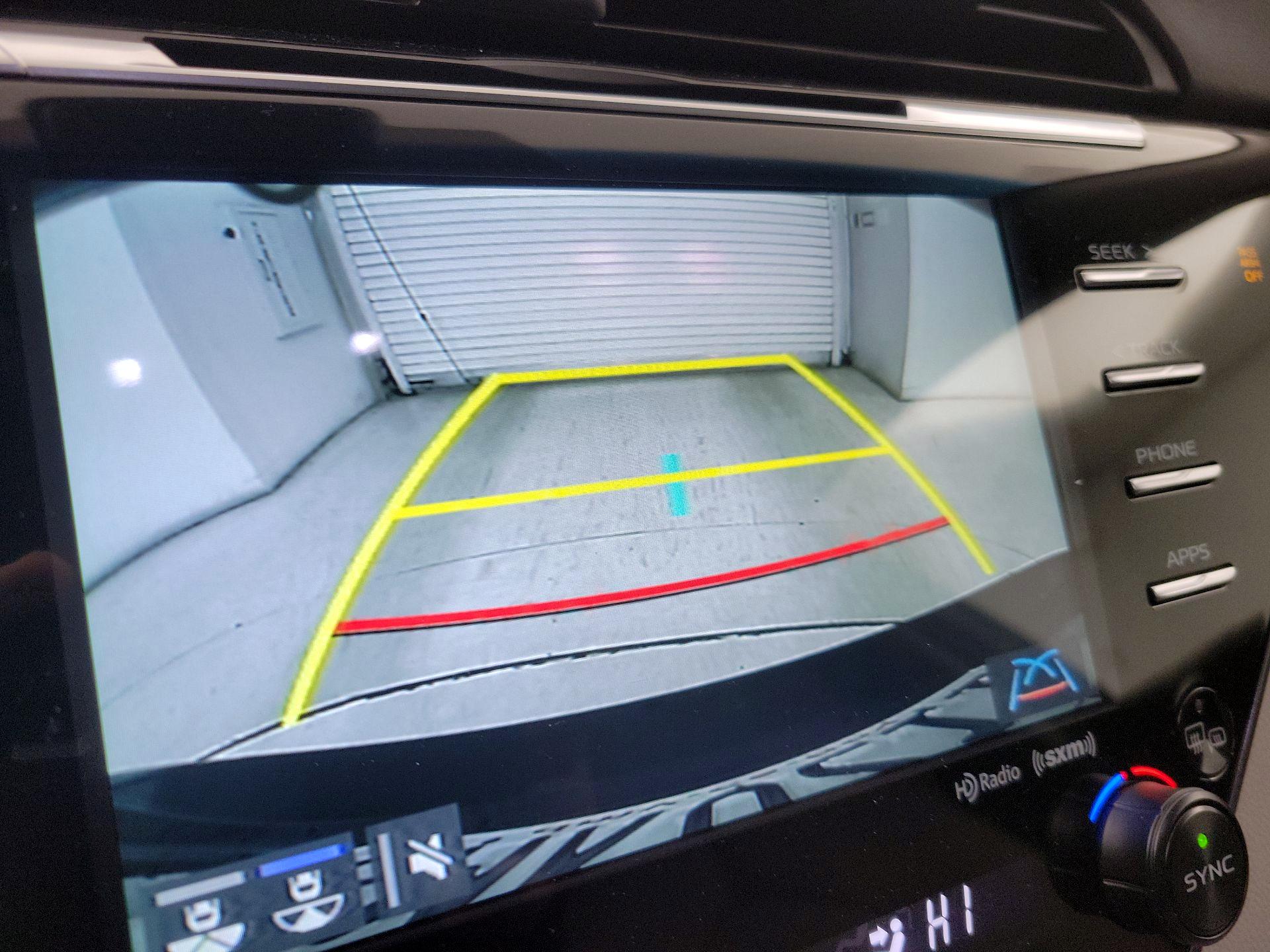 Thumbnail: 2019 Toyota Camry - 14