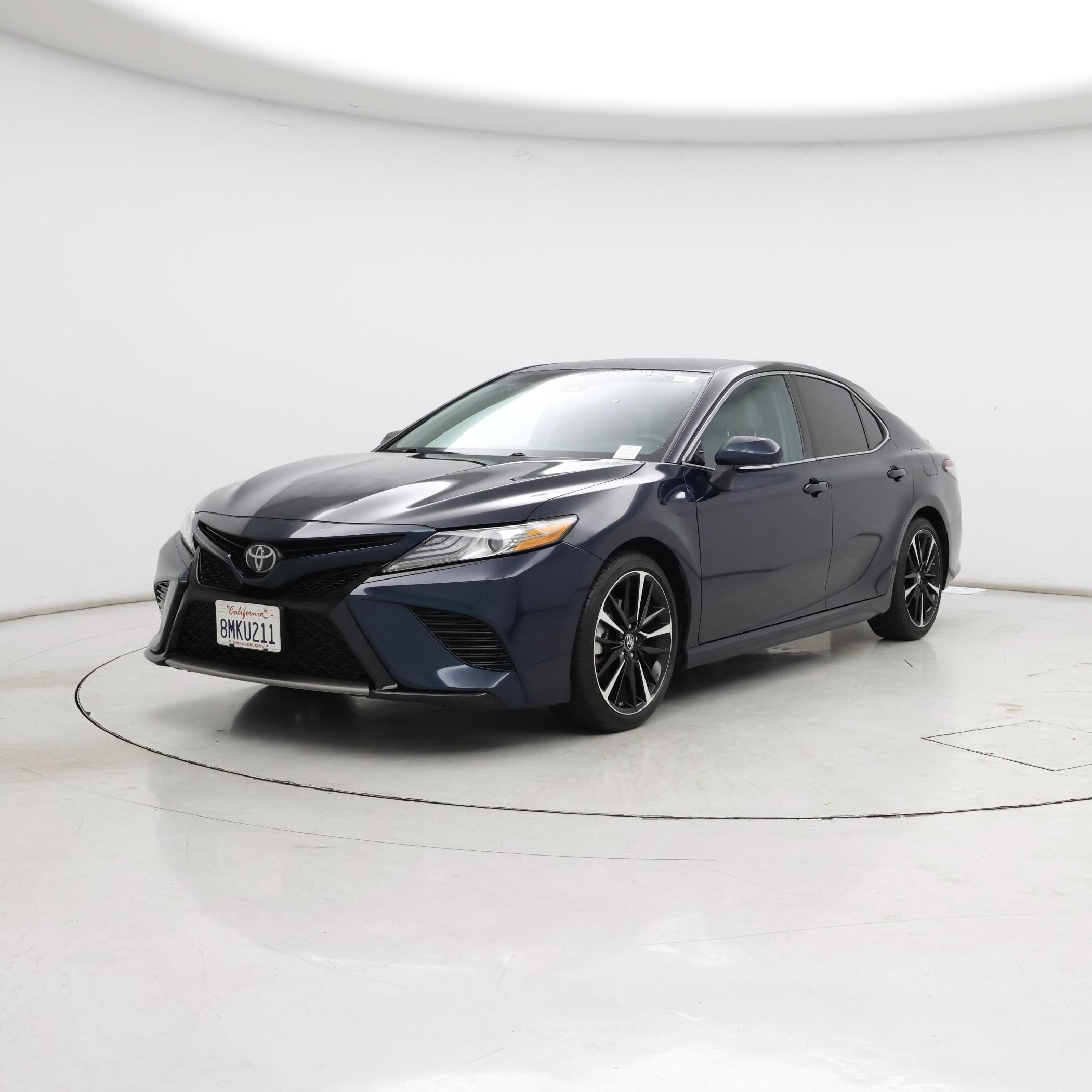 Thumbnail: 2019 Toyota Camry - 4