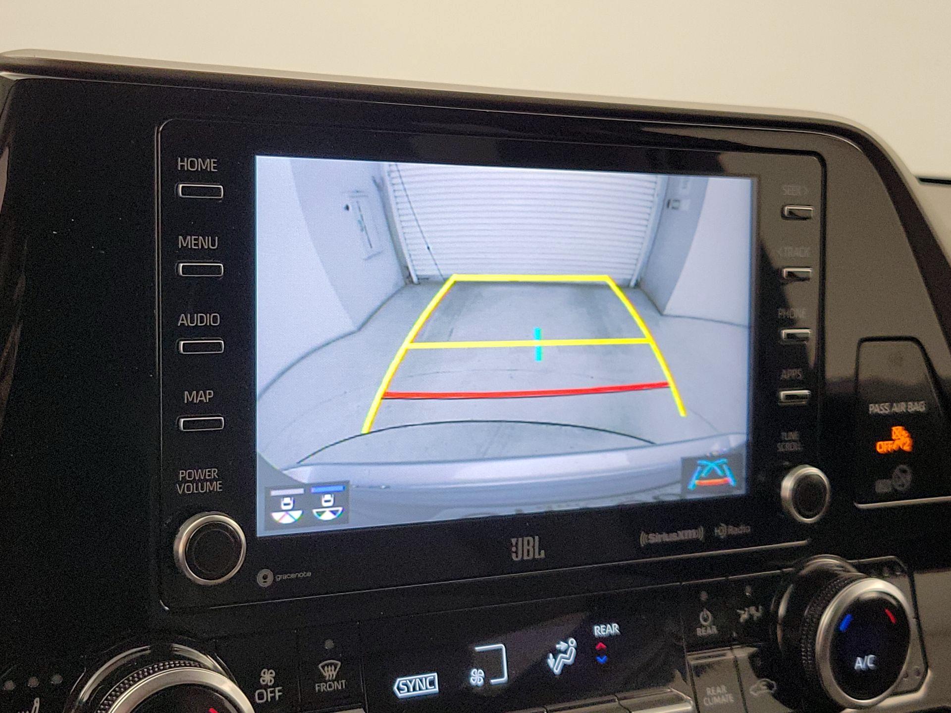 Thumbnail: 2020 Toyota Highlander - 15