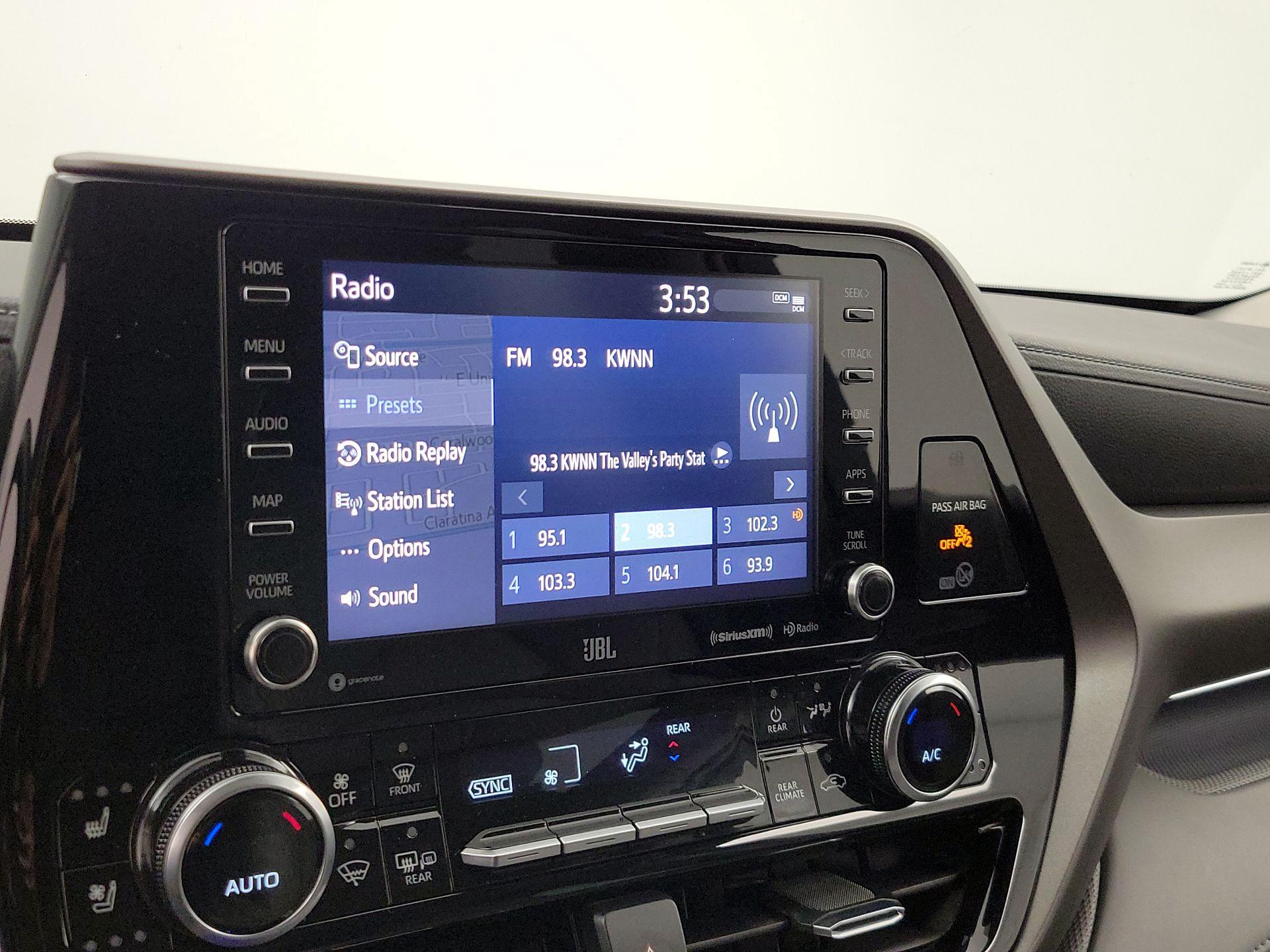 Thumbnail: 2020 Toyota Highlander - 16