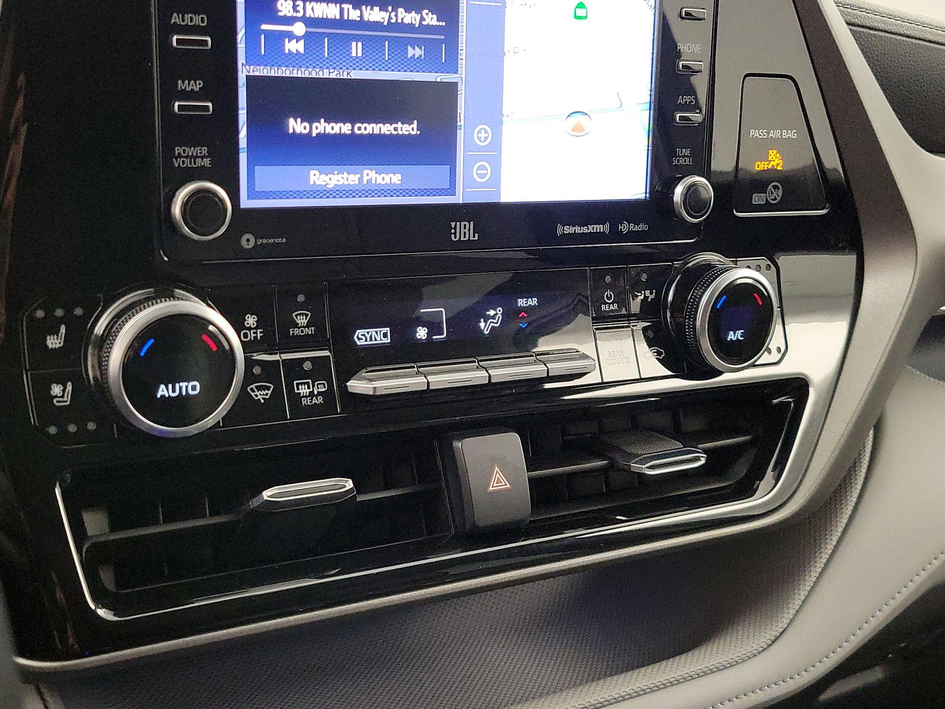 Thumbnail: 2020 Toyota Highlander - 17