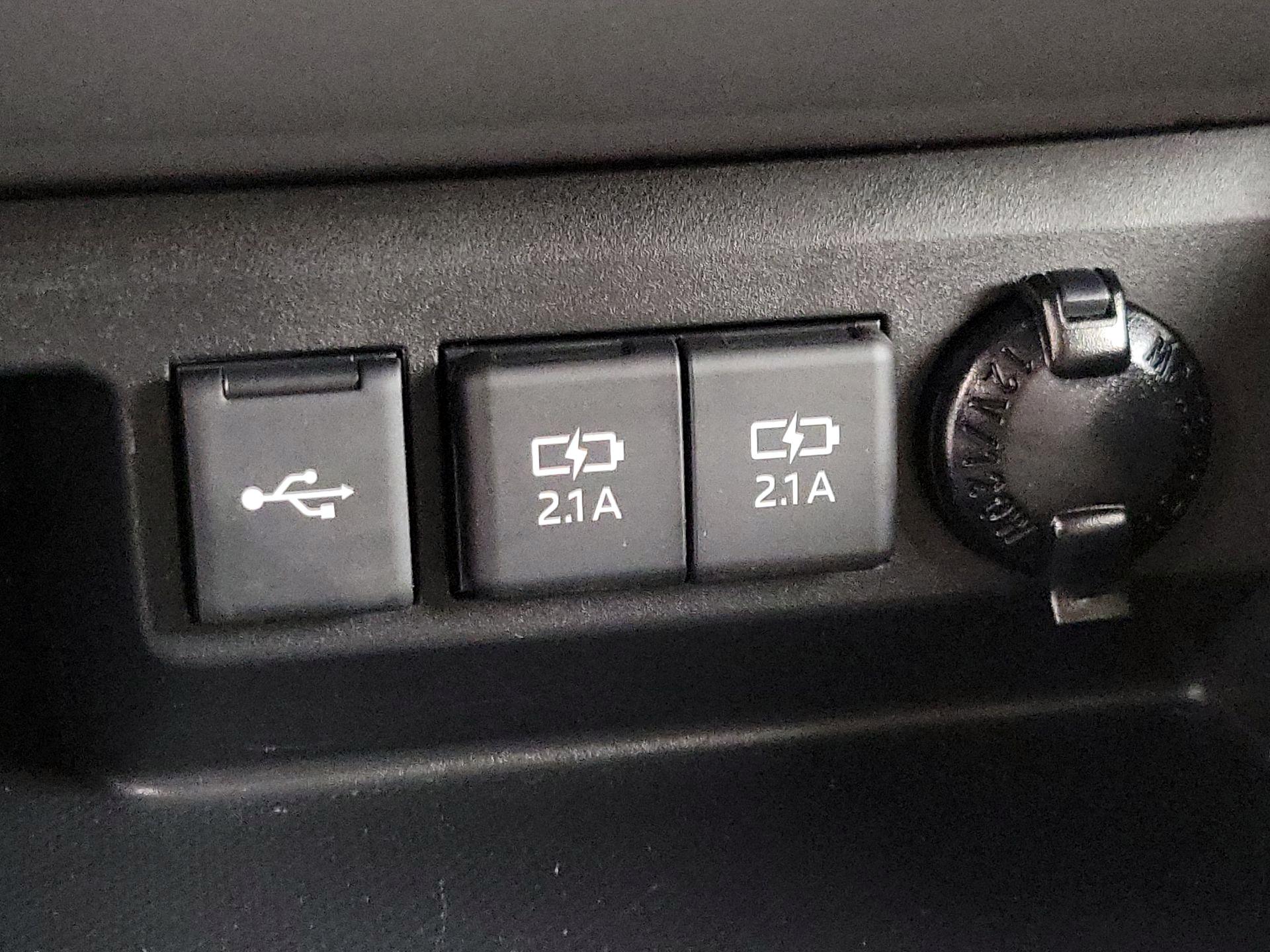 Thumbnail: 2020 Toyota Highlander - 19