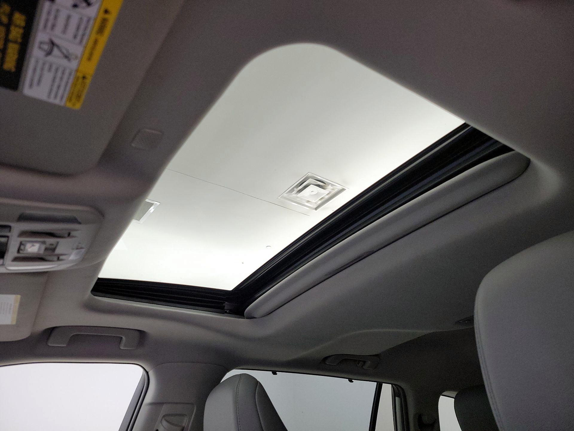 Thumbnail: 2020 Toyota Highlander - 20